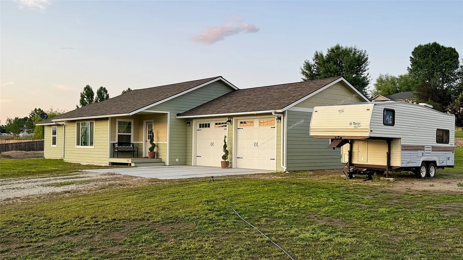 668 Winding Creek Trail Property Photo 2