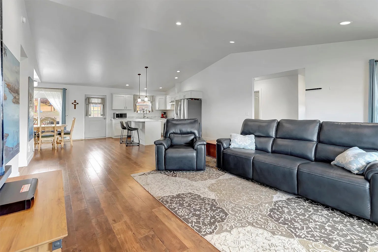 668 Winding Creek Trail Property Photo 8