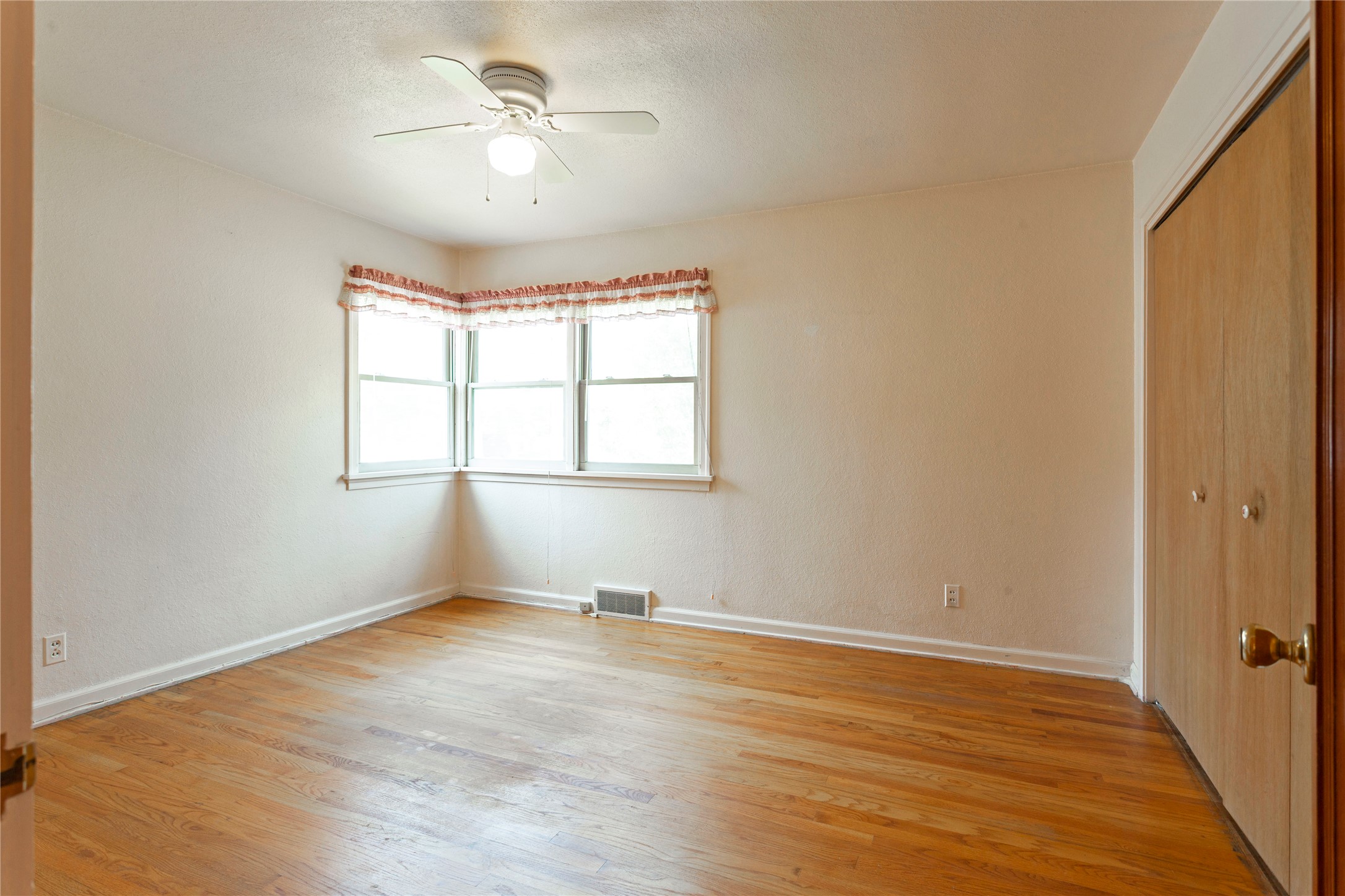 511 Livingston Avenue Property Photo 9