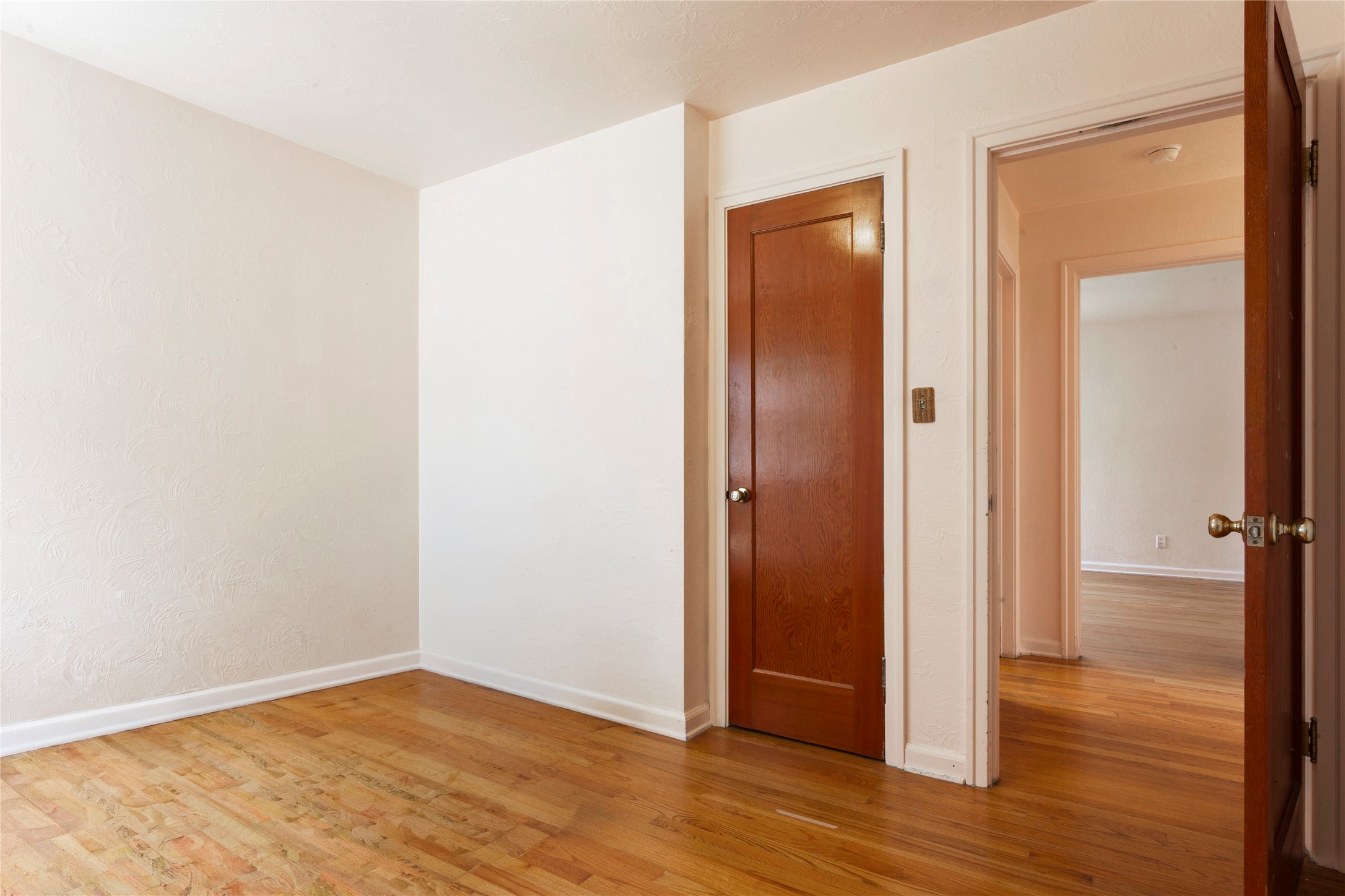 511 Livingston Avenue Property Photo 11