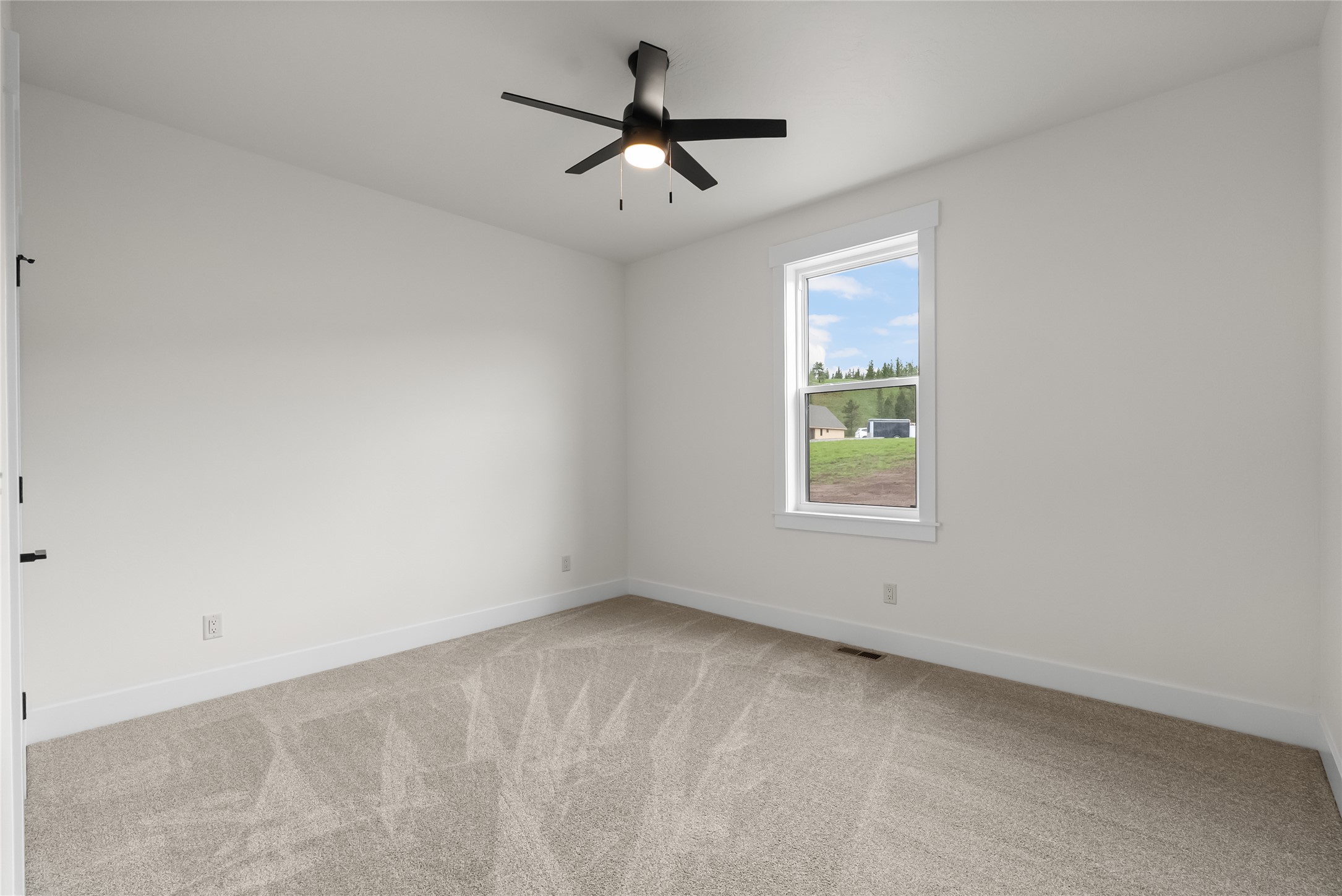 23968 Summit Point Road Property Photo 15
