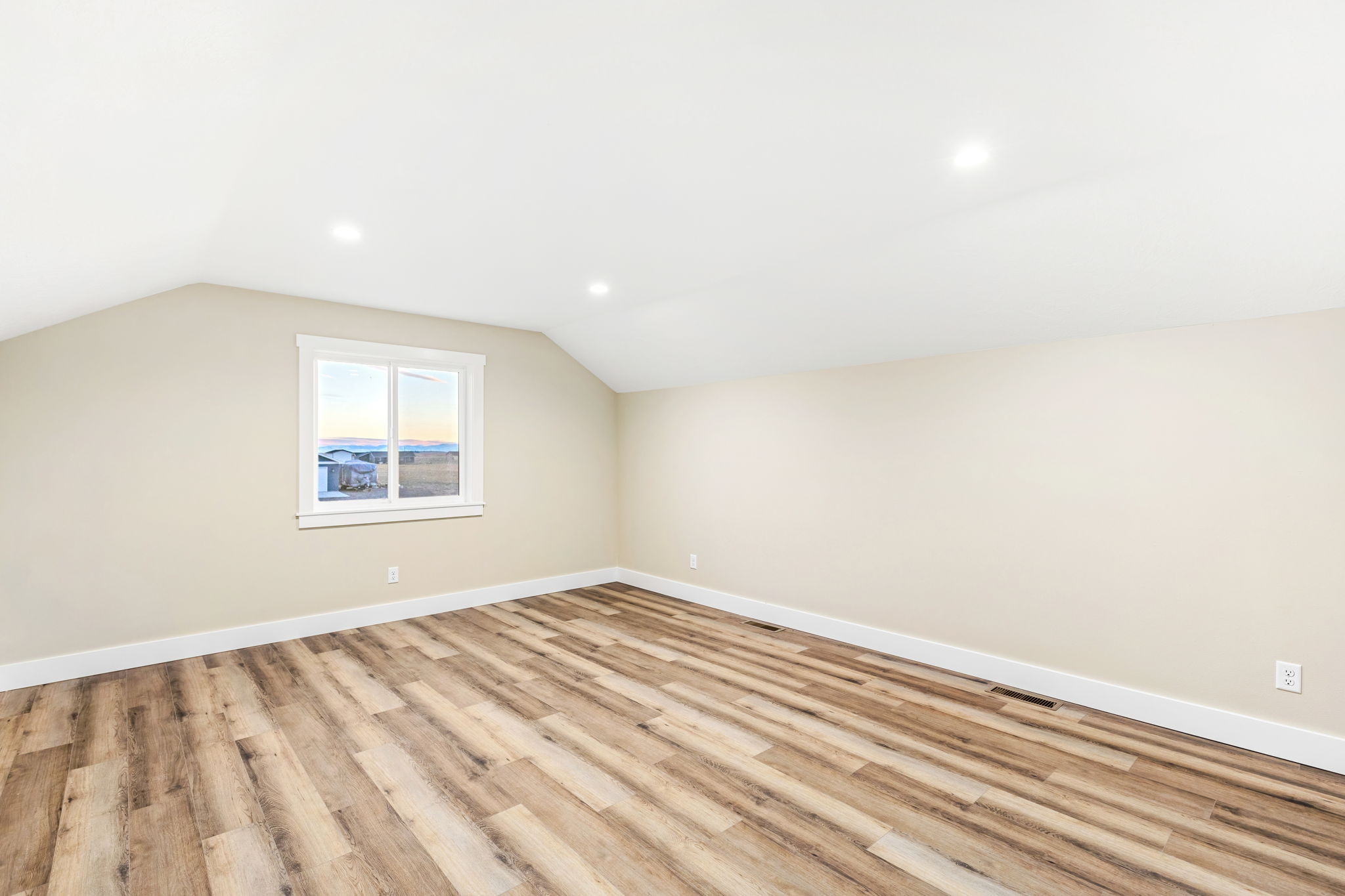 7 Libra Lane Property Photo 73