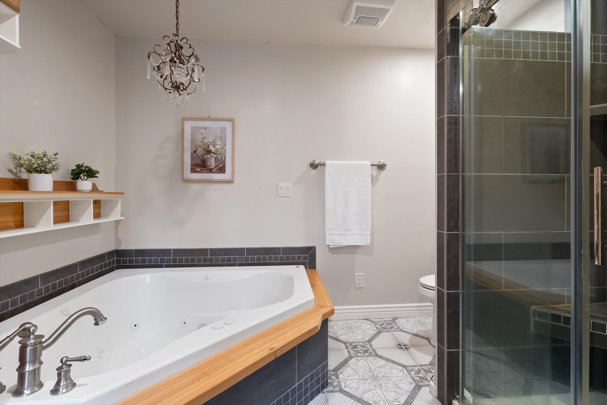 300 Peaceful Drive Property Photo 18