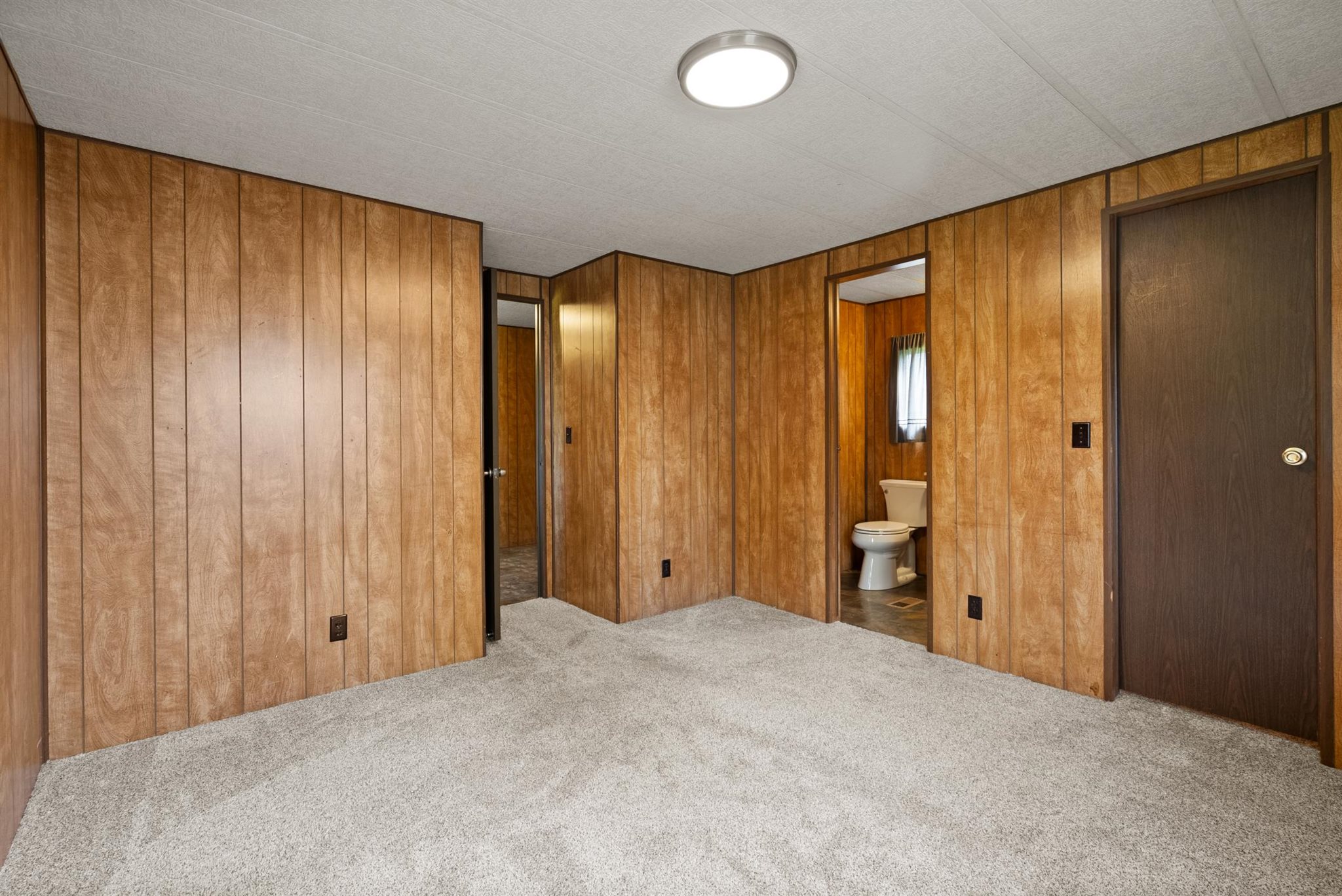 440 Kings Way Property Photo 13