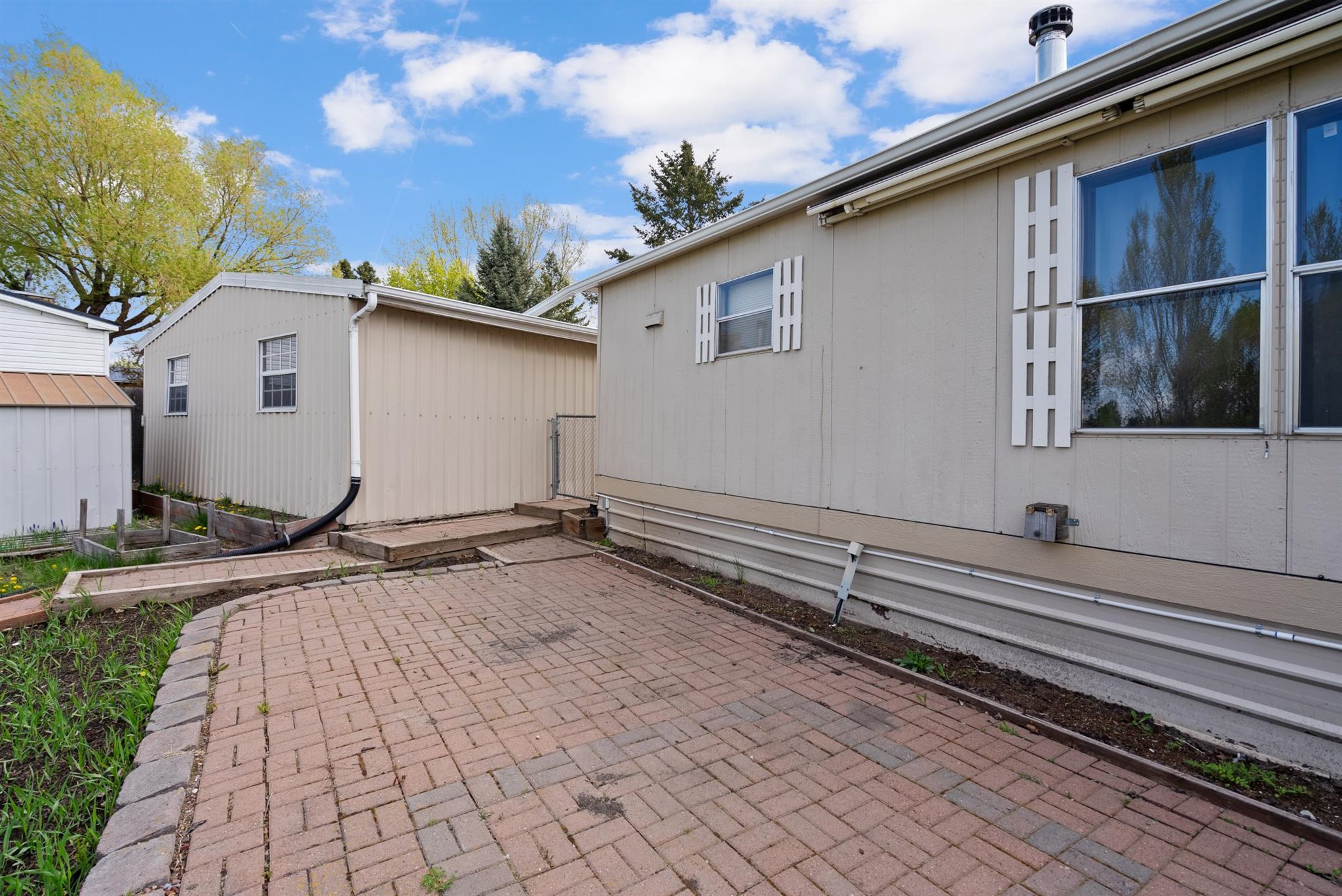 440 Kings Way Property Photo 27