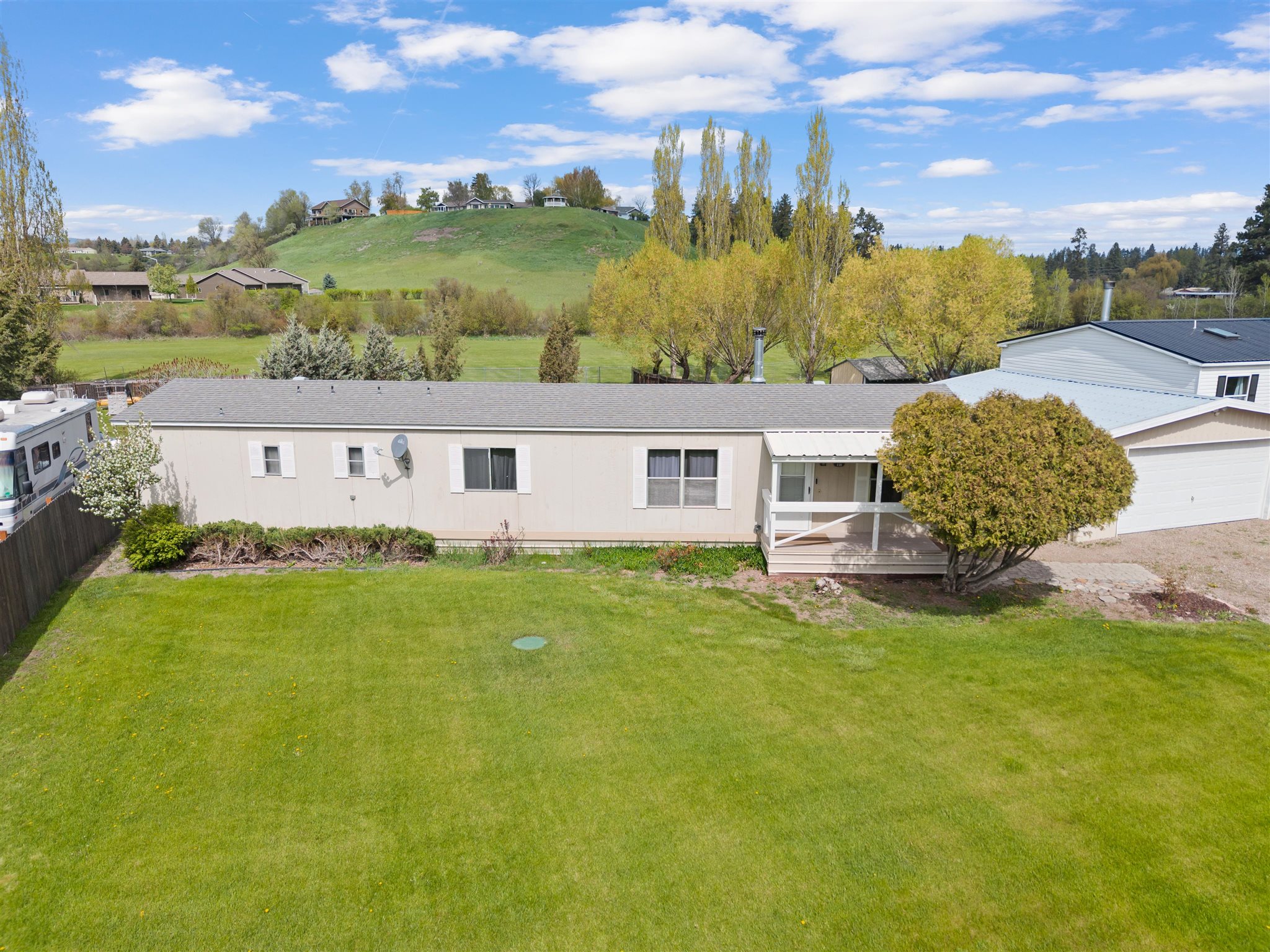 440 Kings Way Property Photo 36