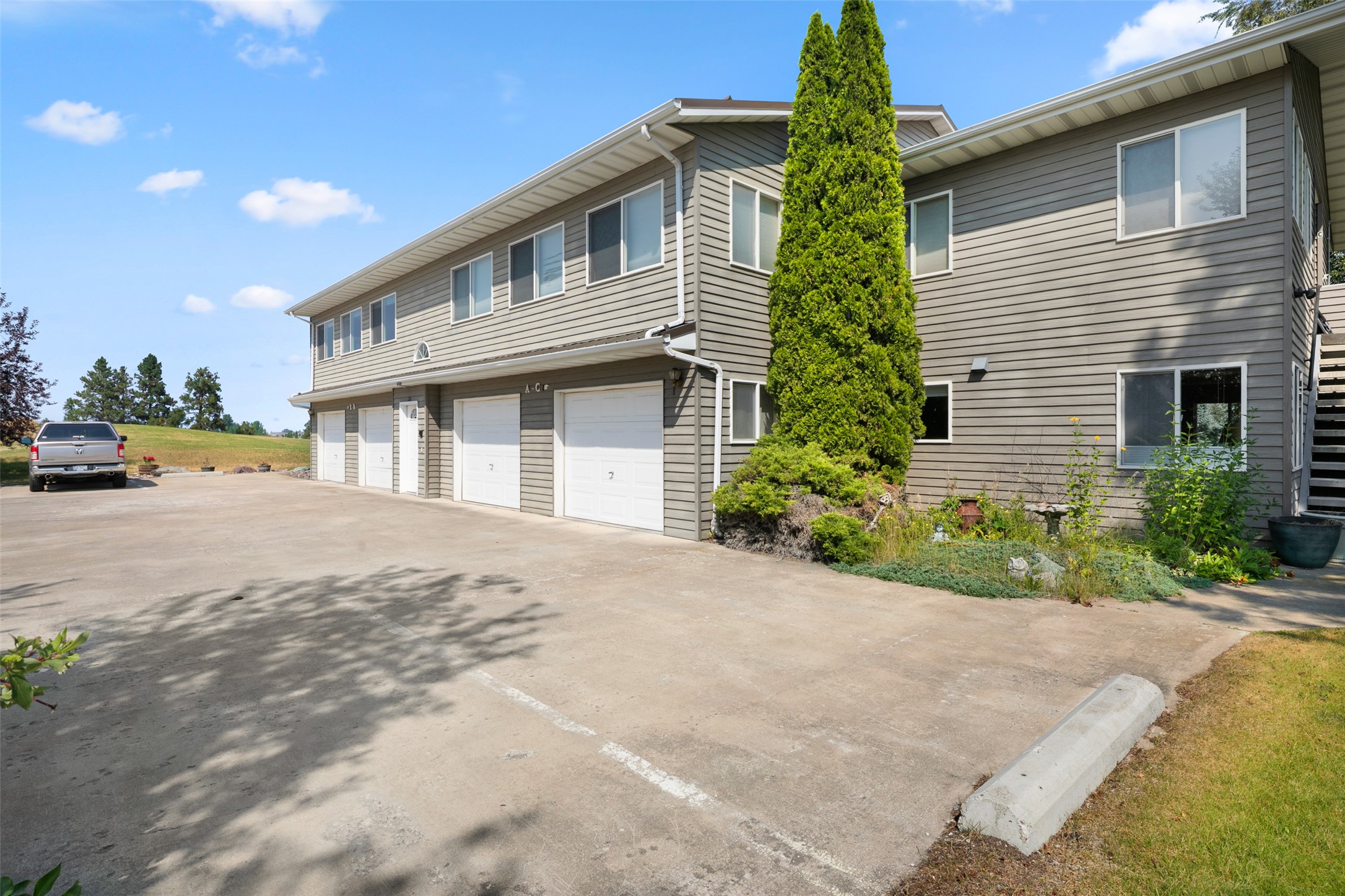135 Garden Drive A Property Photo 2