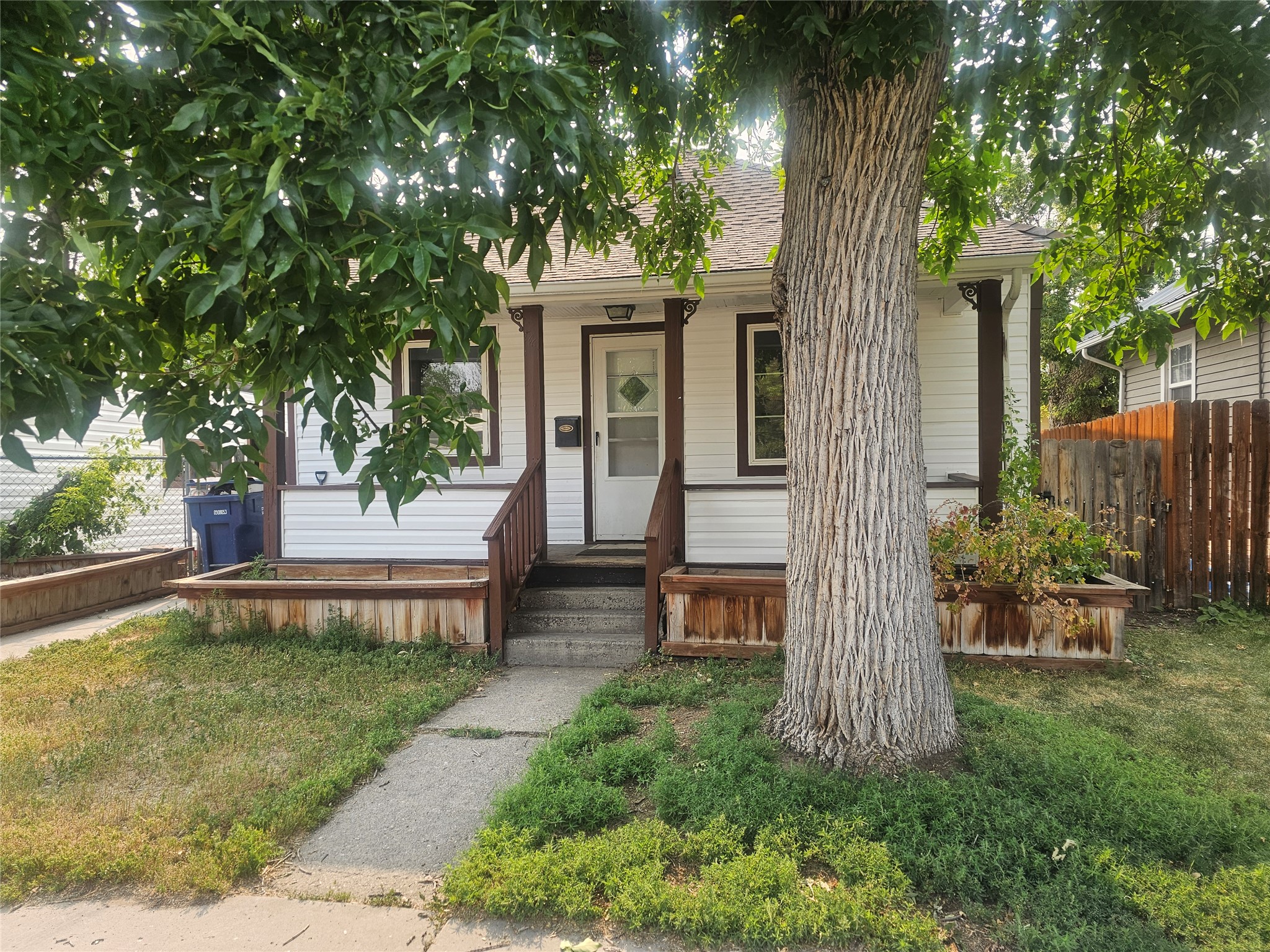 716 8th Street S Property Photo 1