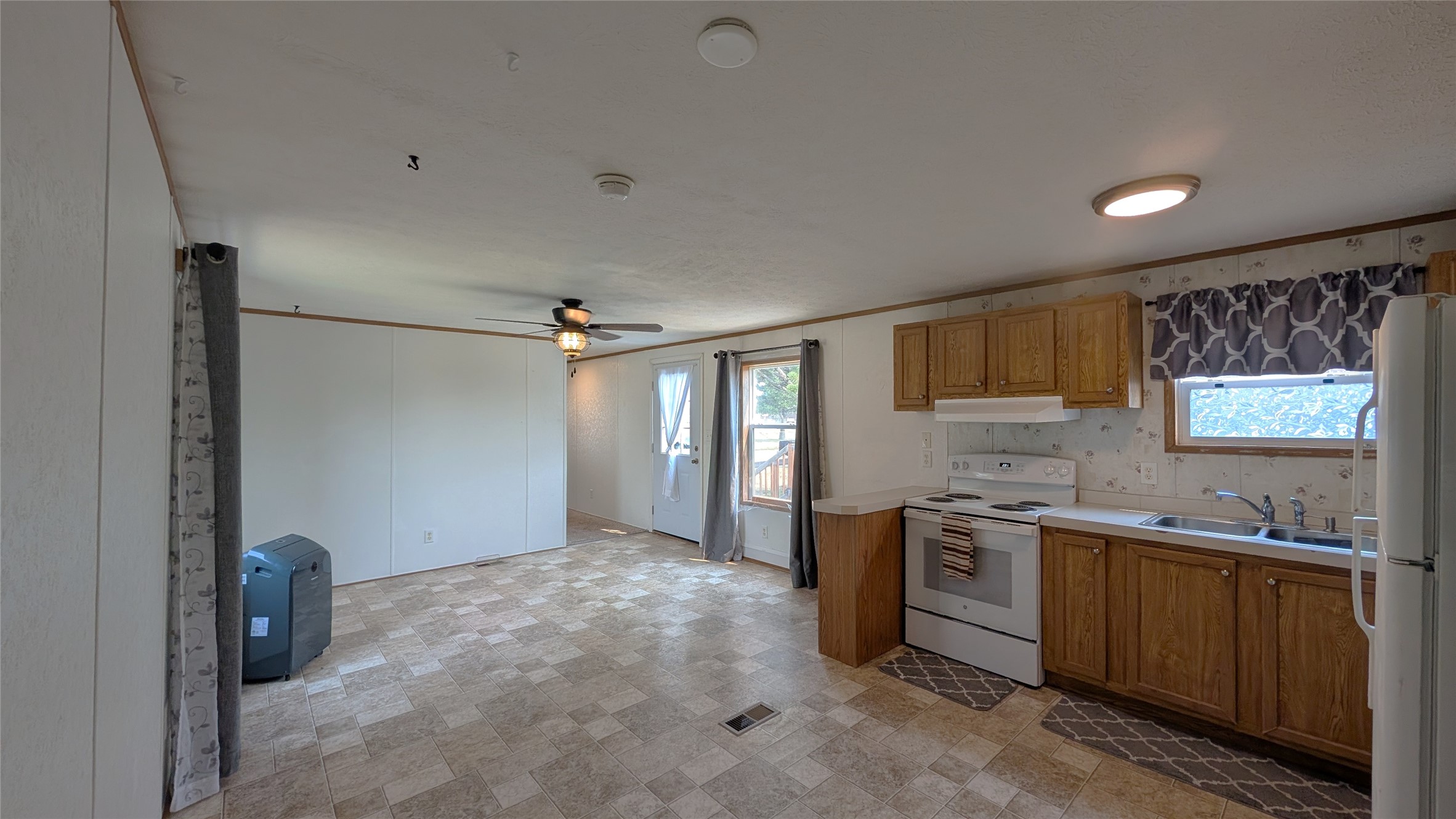 3562 Rainbow Drive Property Photo 16