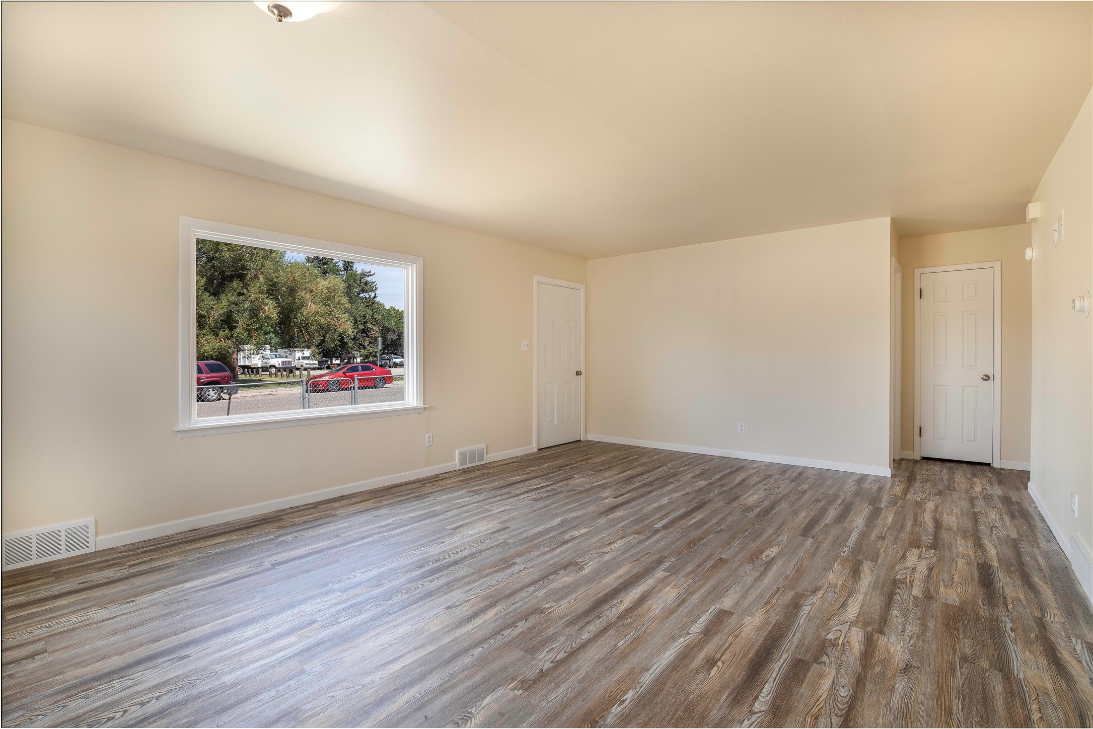 616 3rd Avenue Nw Property Photo 3