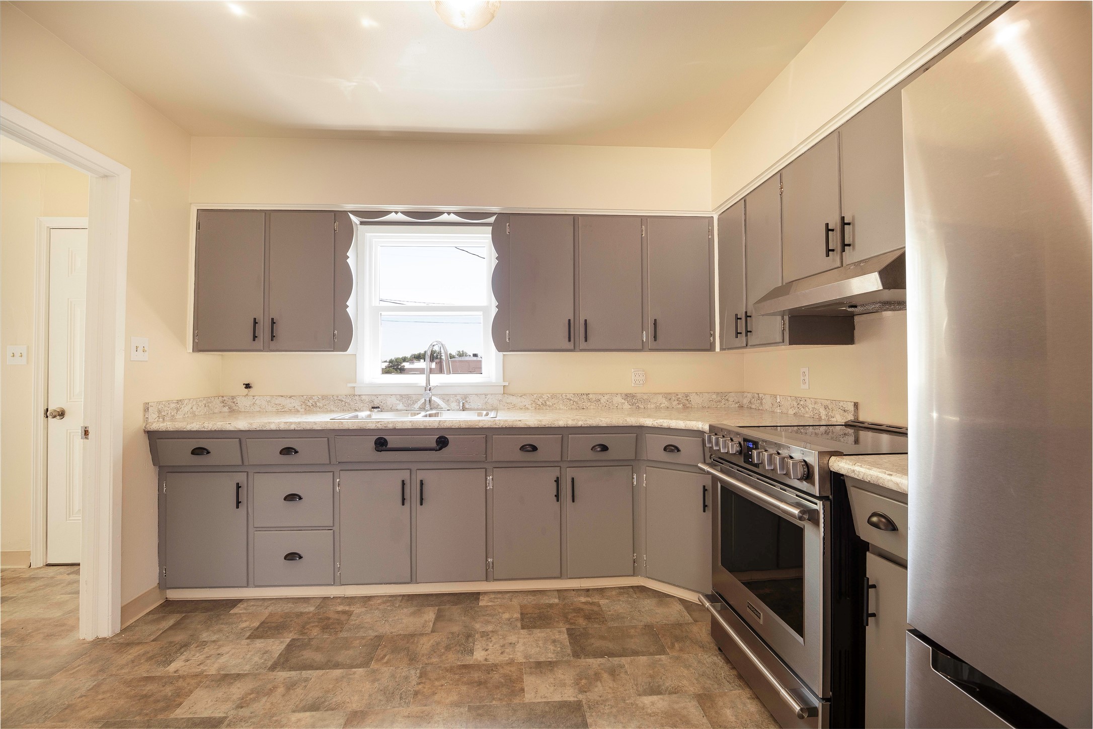 616 3rd Avenue Nw Property Photo 5