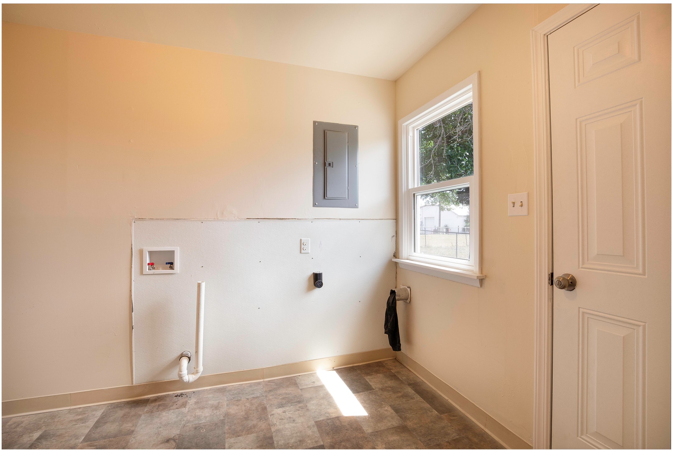 616 3rd Avenue Nw Property Photo 11