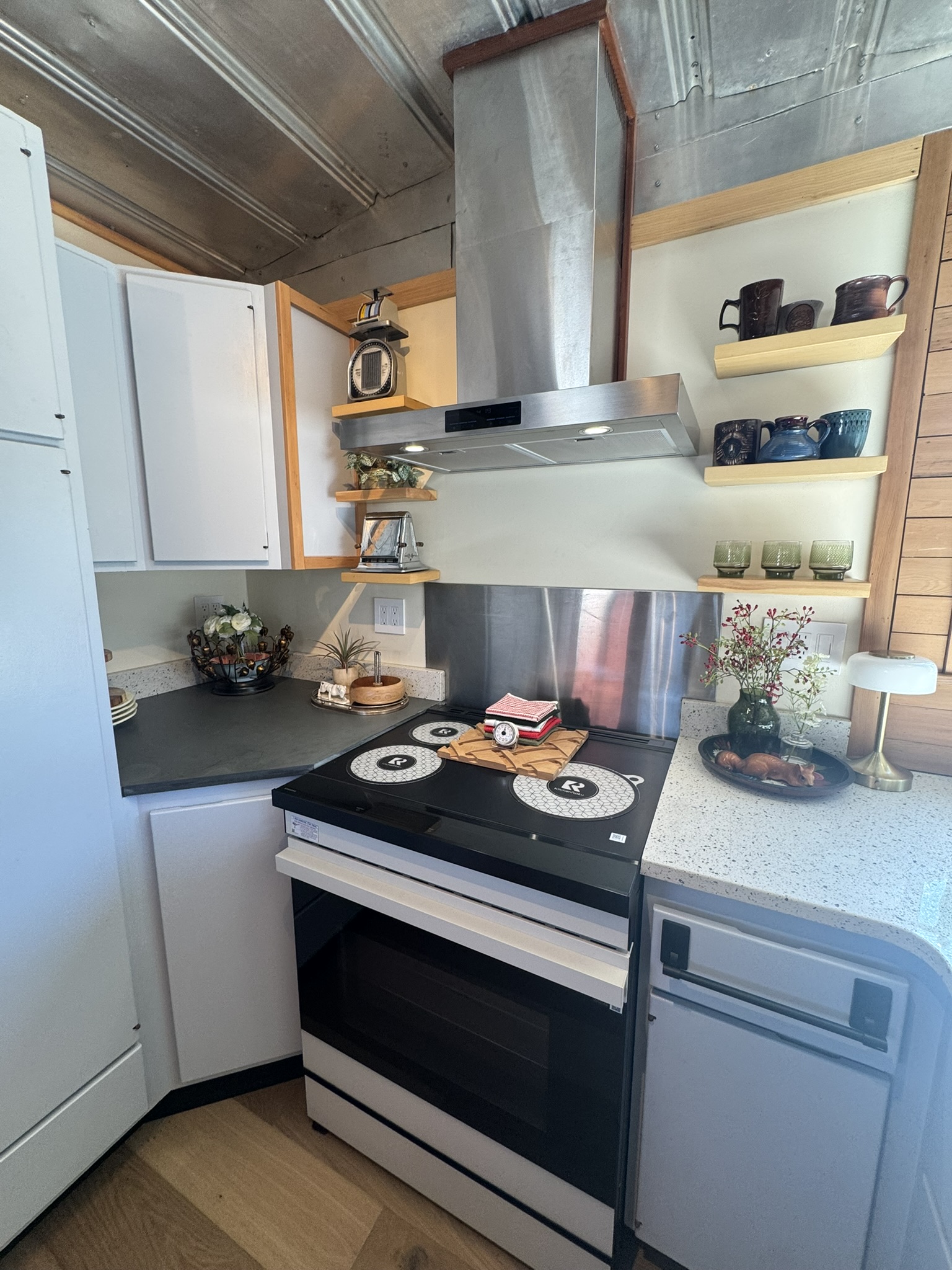 1130 Shakespeare Street Property Photo 10