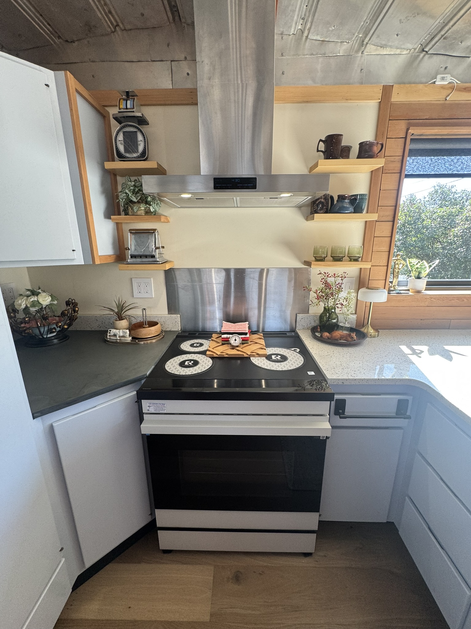 1130 Shakespeare Street Property Photo 12