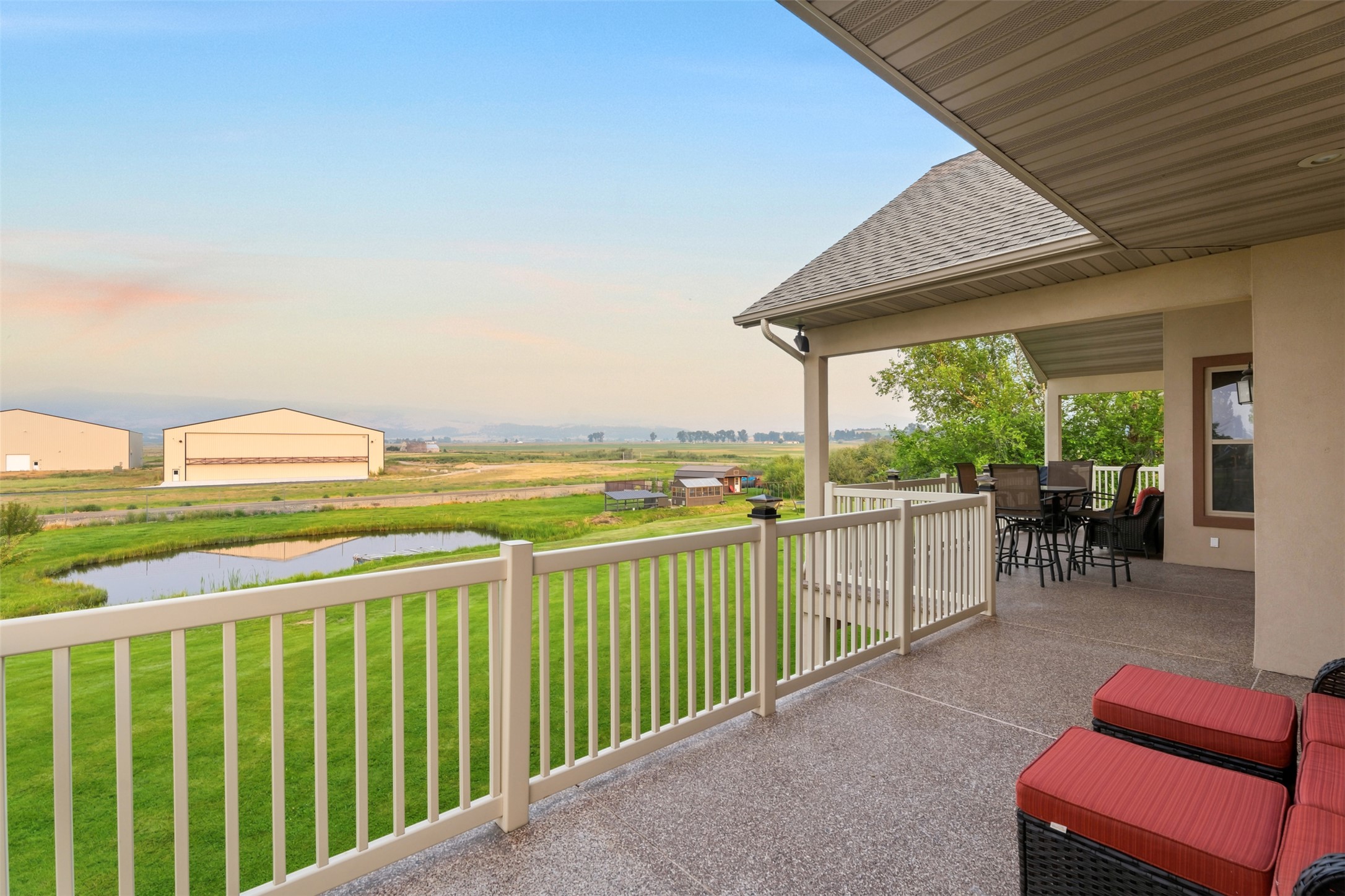 126 Jet Lane Property Photo 7