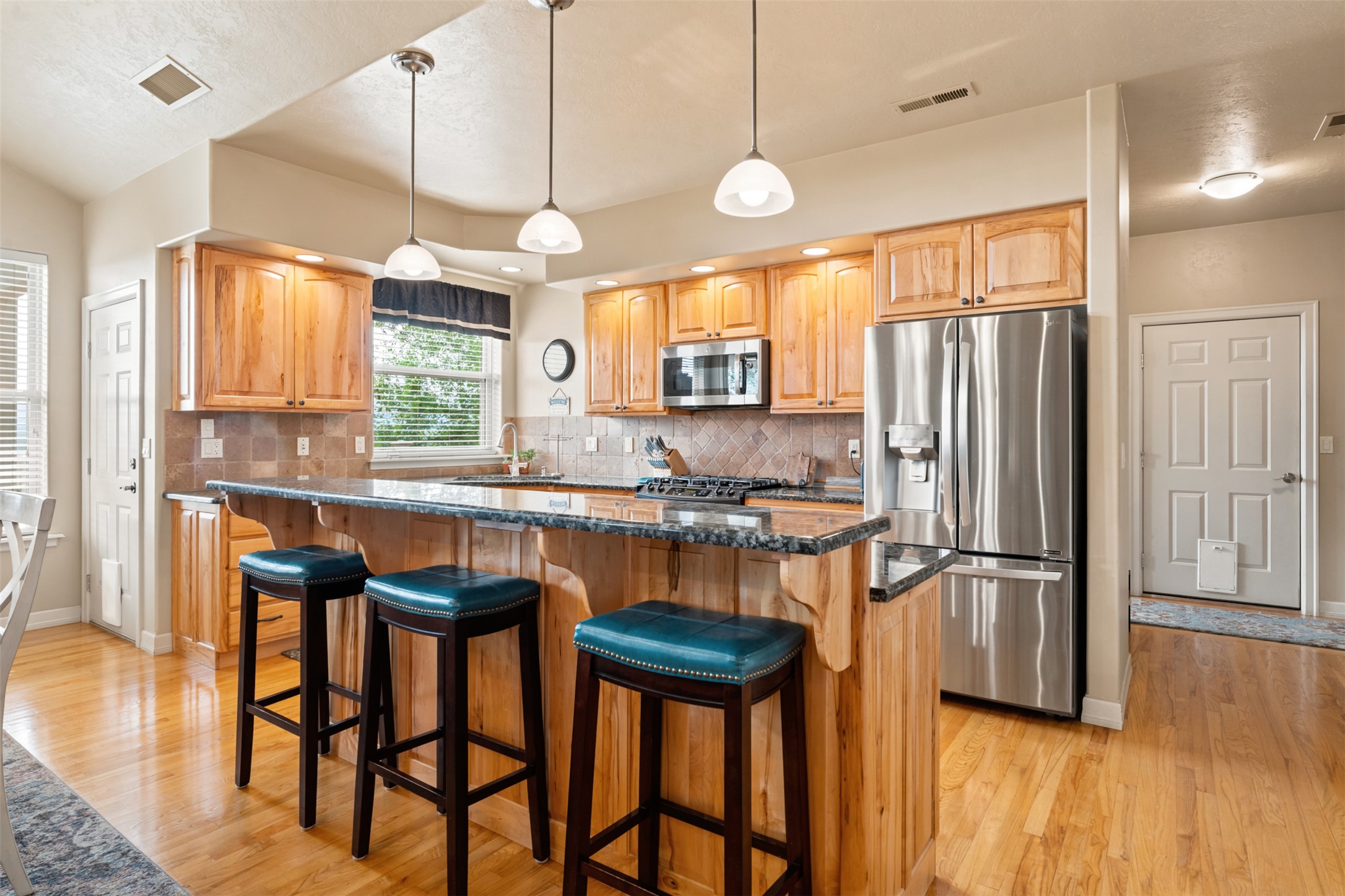 126 Jet Lane Property Photo 14
