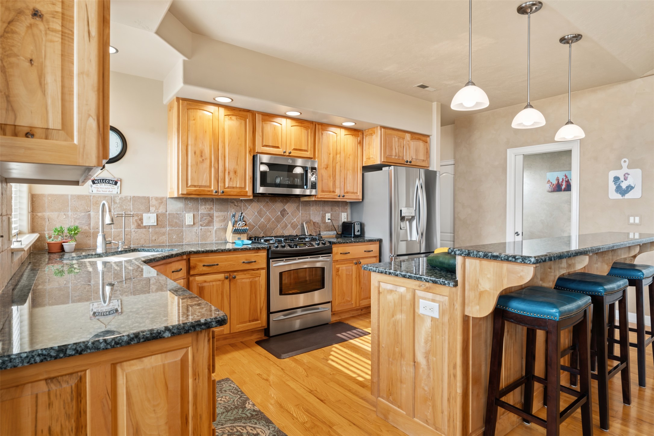 126 Jet Lane Property Photo 15