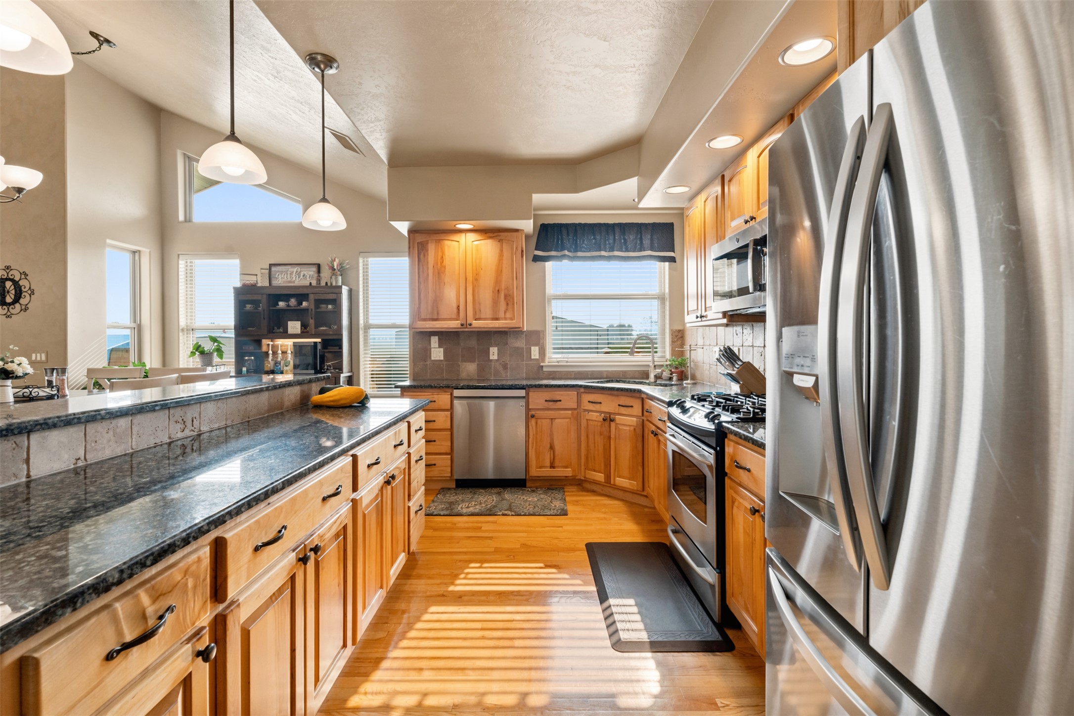 126 Jet Lane Property Photo 16