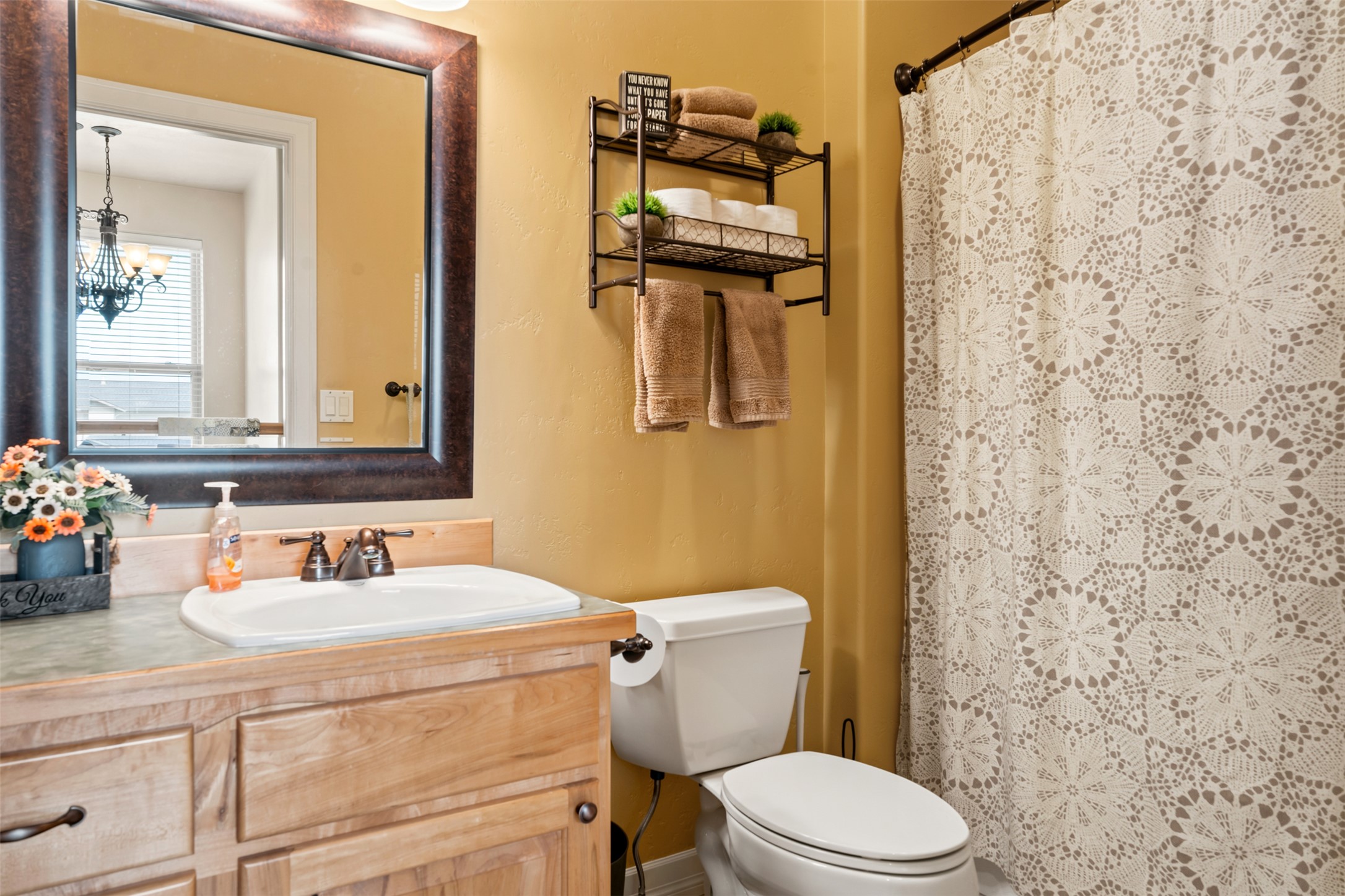 126 Jet Lane Property Photo 21