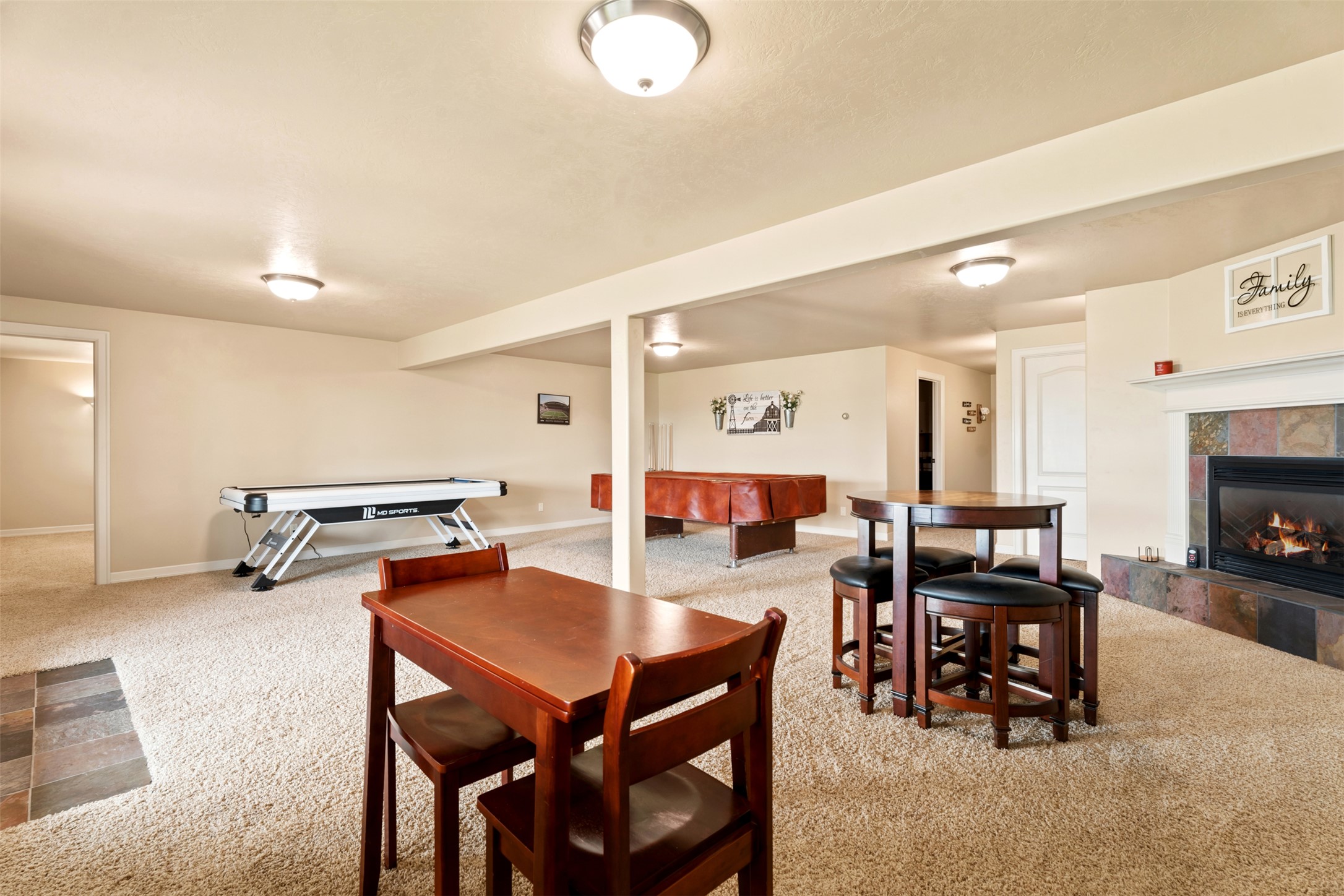 126 Jet Lane Property Photo 29