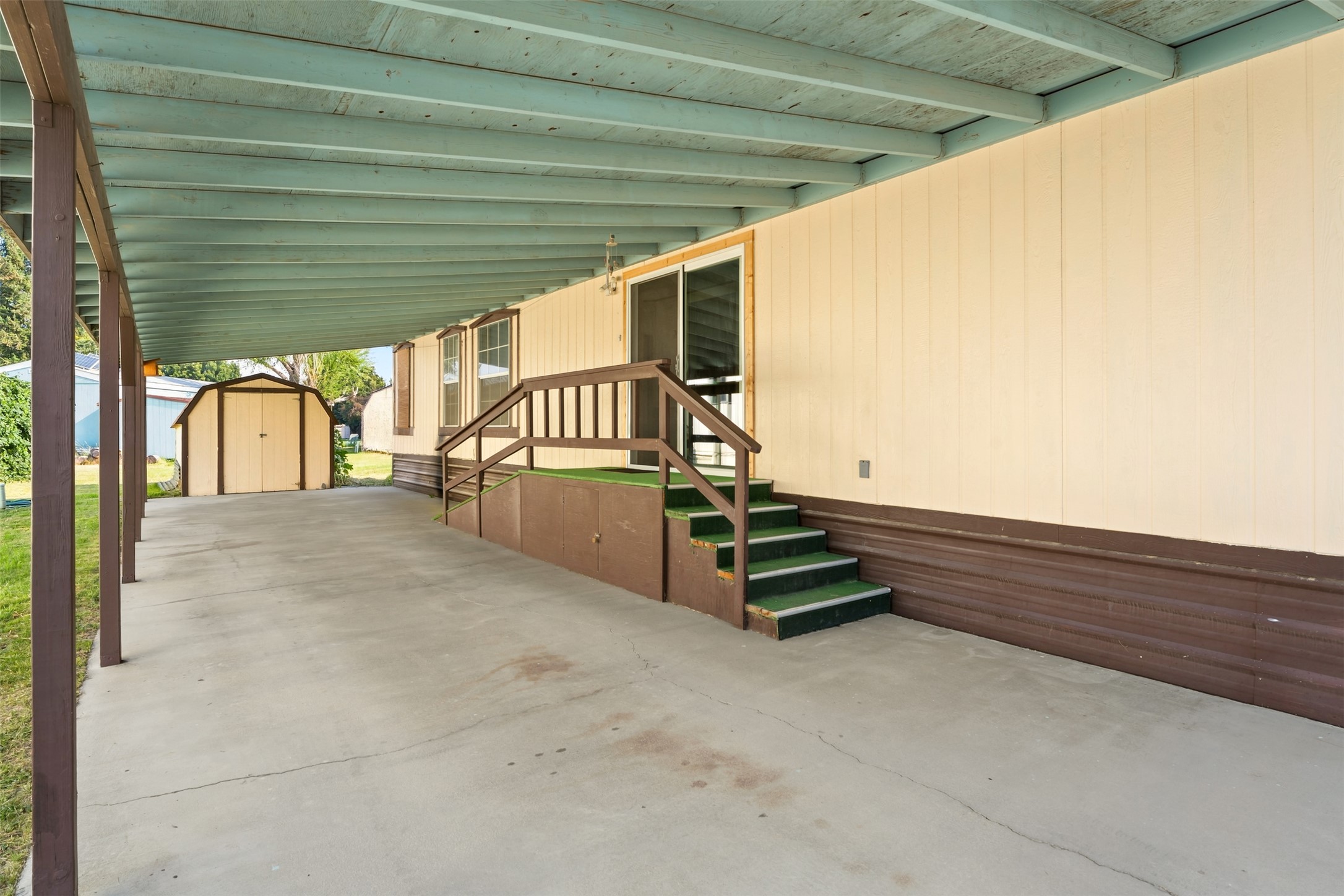 467 Grantsdale Road 21 Property Photo 5
