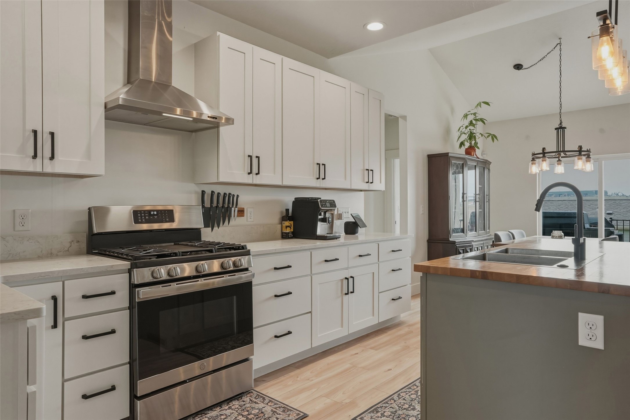 8850 Snapdragon Drive Property Photo 15