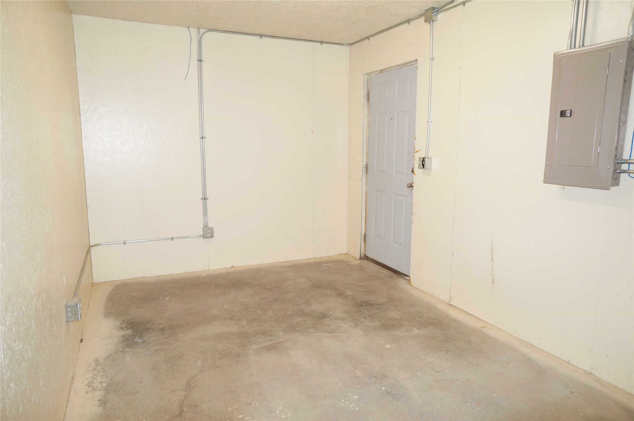 426 Snowline Lane B Property Photo 4