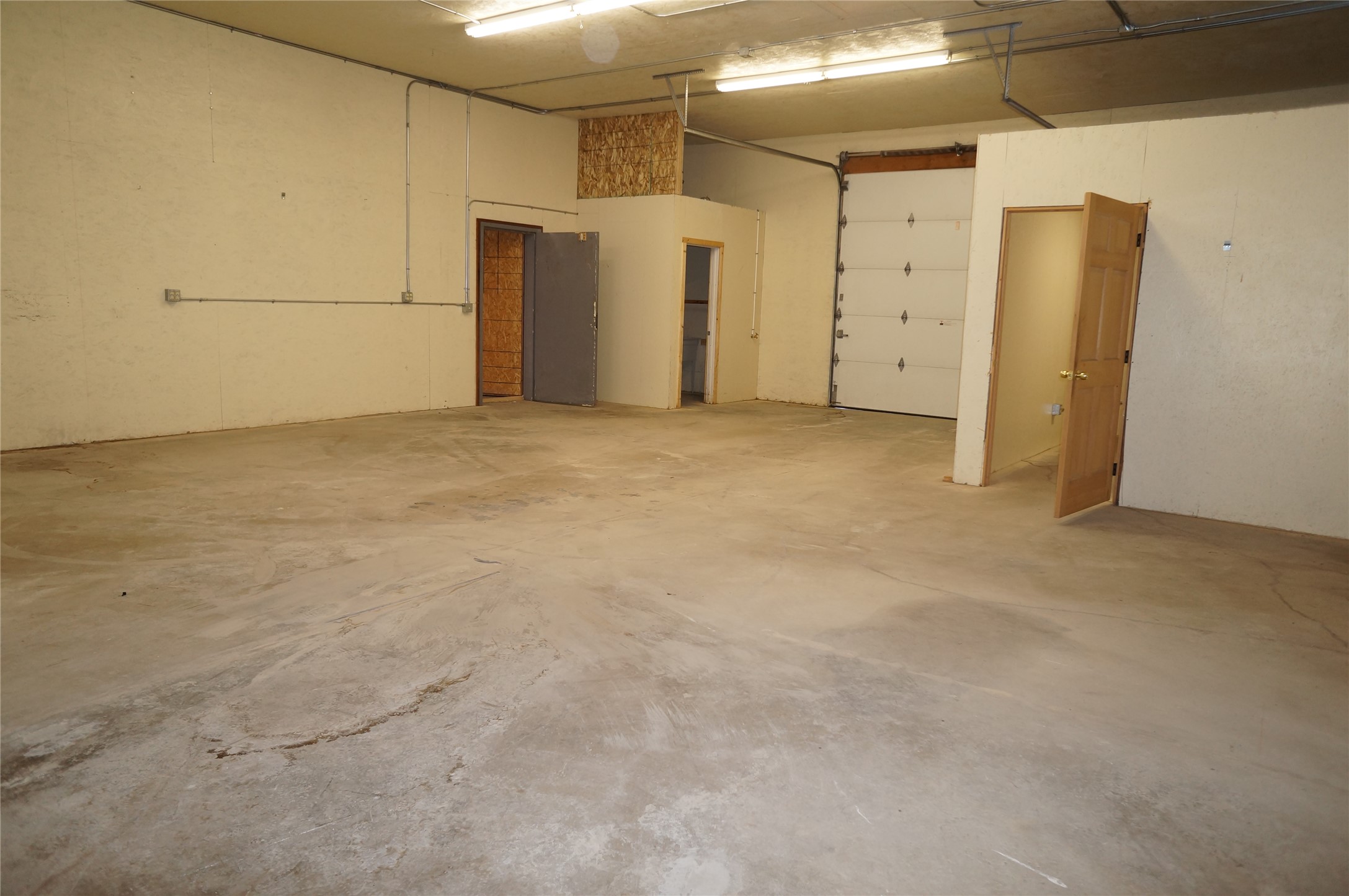 426 Snowline Lane B Property Photo 5