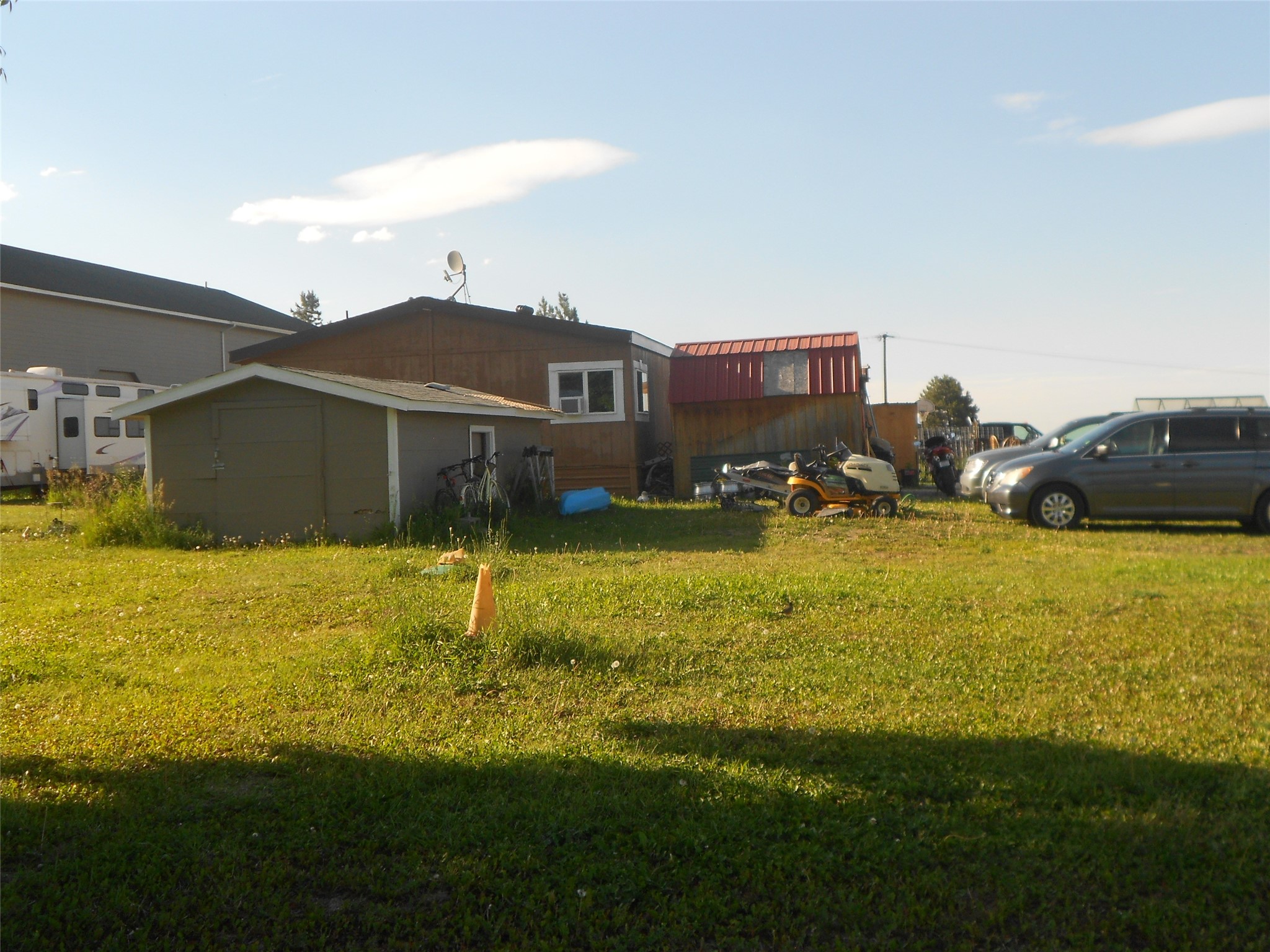 529 W River Road Property Photo 6