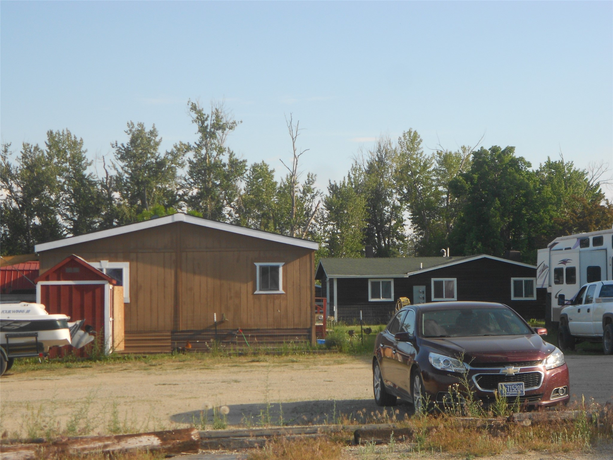 529 W River Road Property Photo 7
