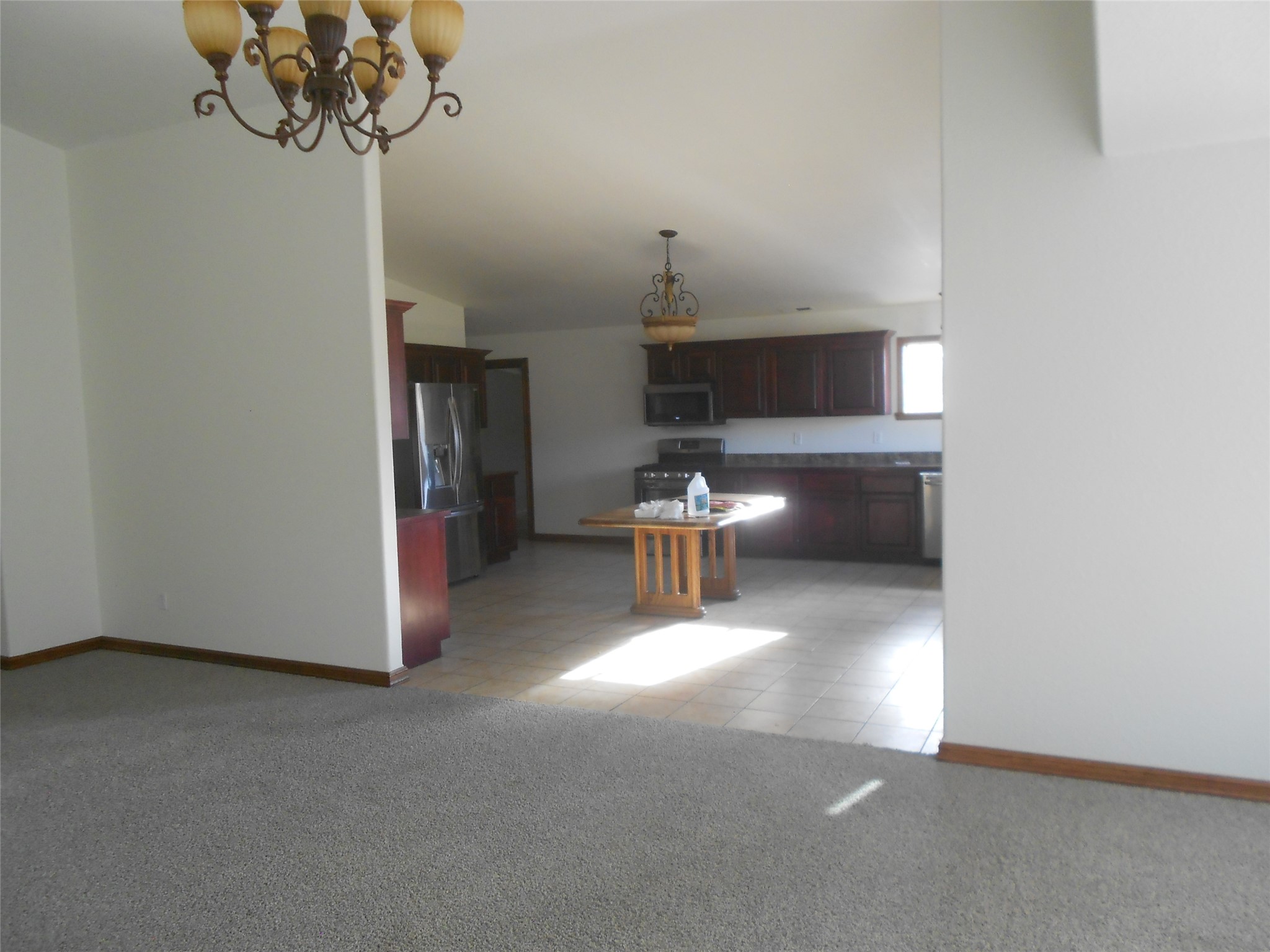 529 W River Road Property Photo 13