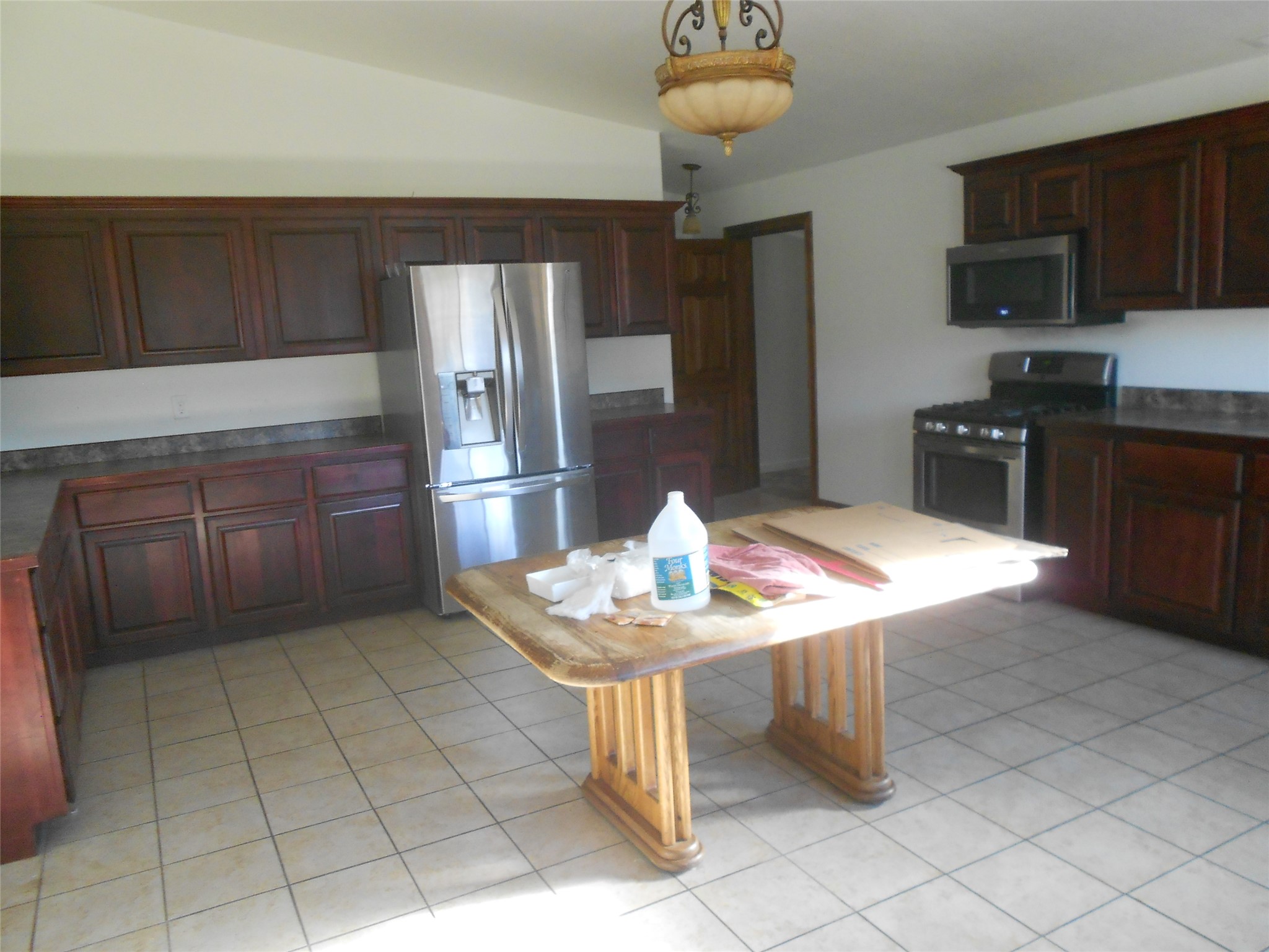 529 W River Road Property Photo 14