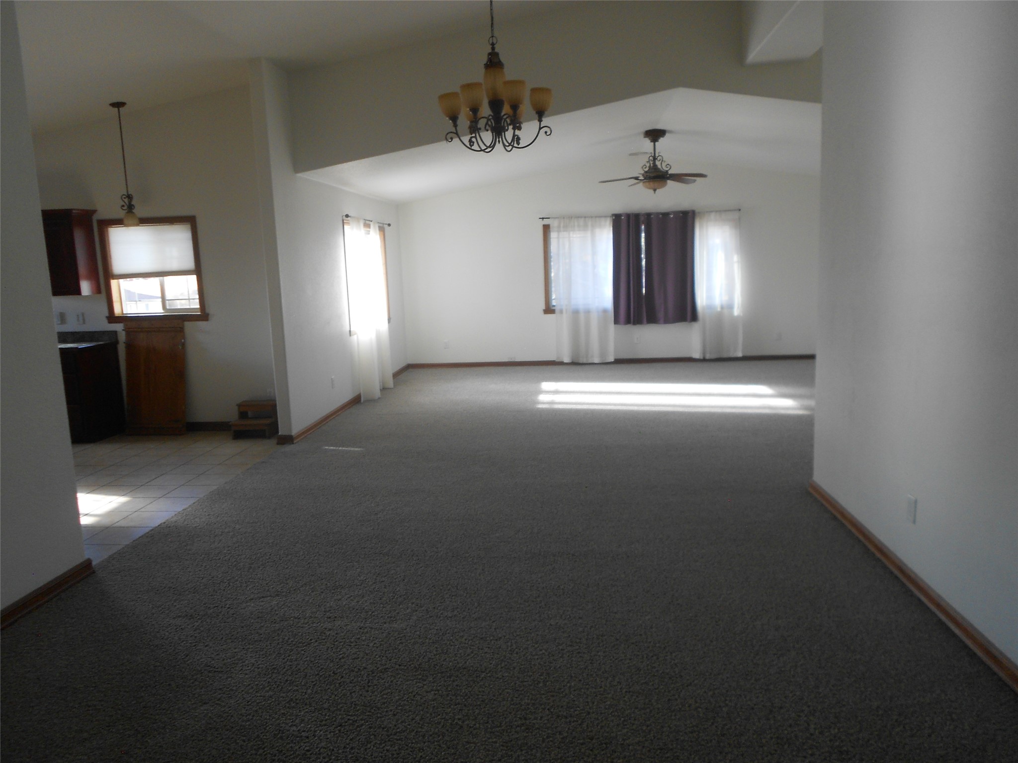 529 W River Road Property Photo 17