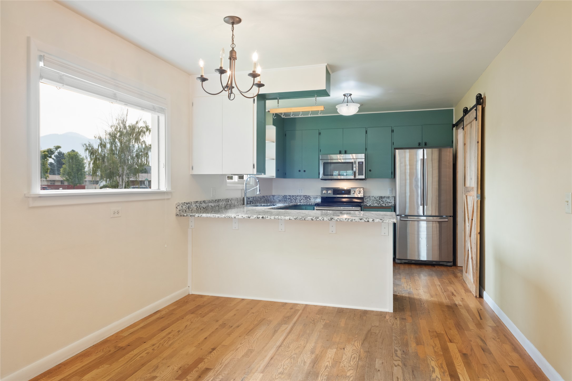 2109 26th Avenue Property Photo 9