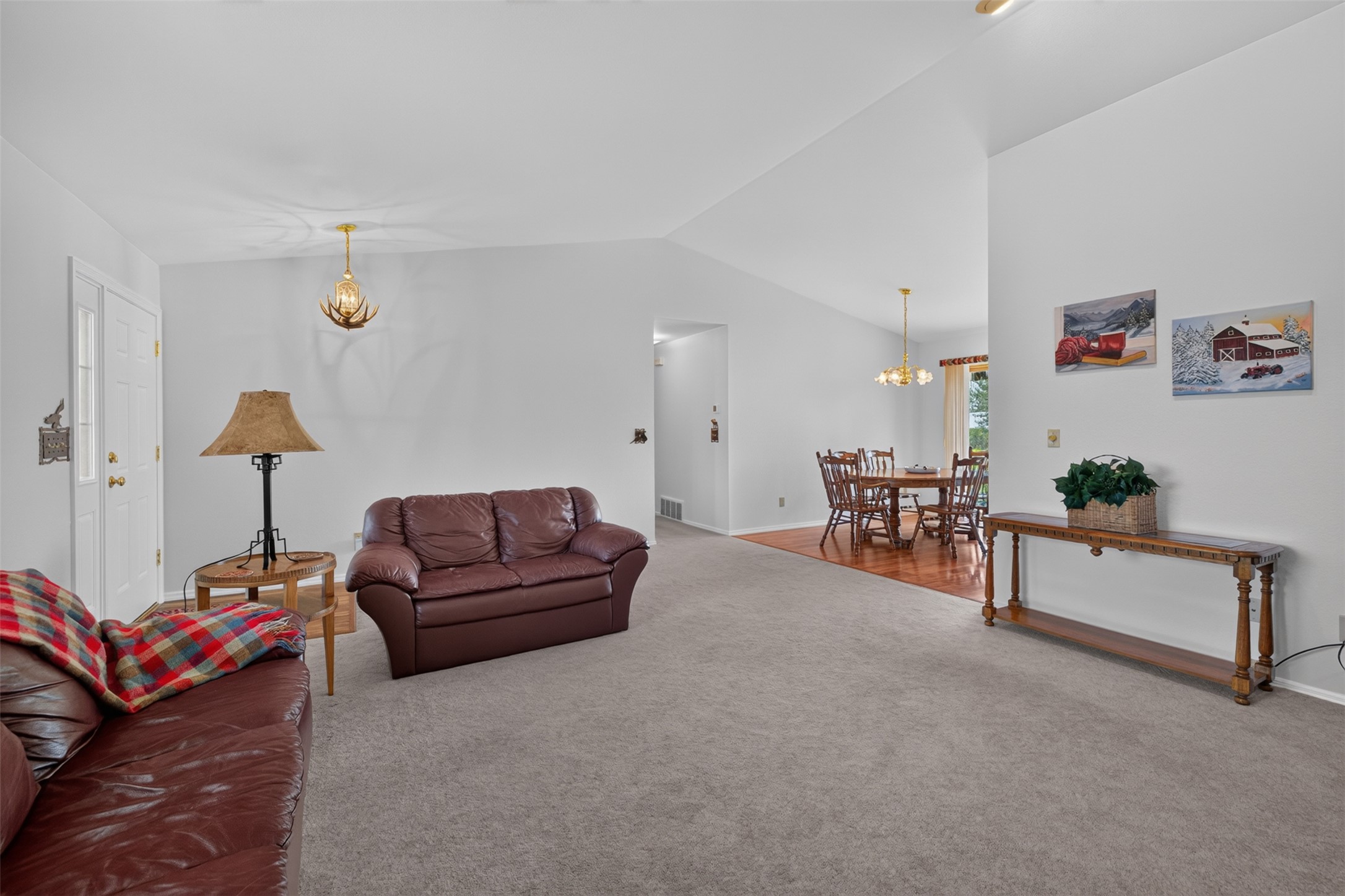 1659 Regal Drive Property Photo 9
