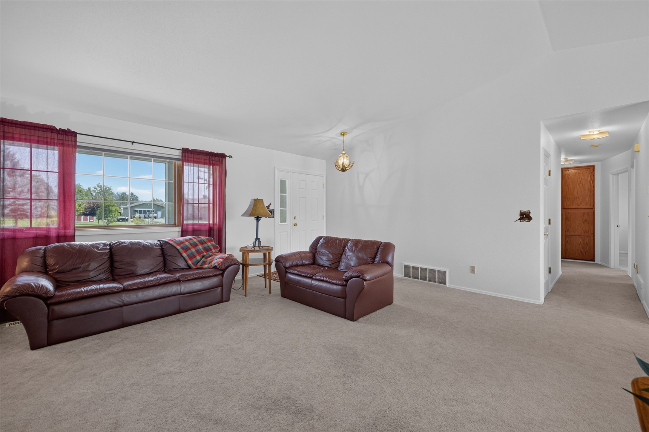 1659 Regal Drive Property Photo 10