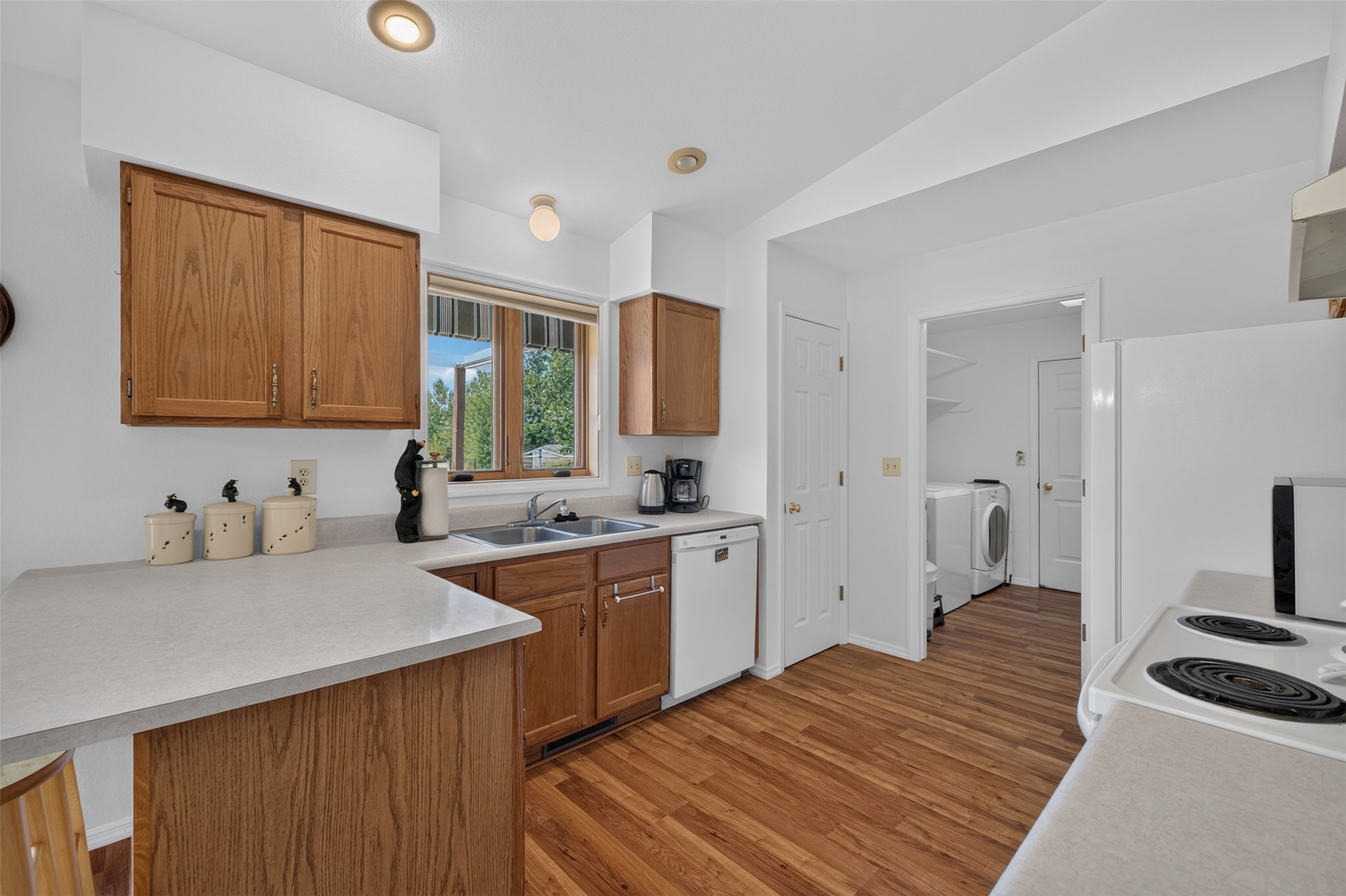 1659 Regal Drive Property Photo 16