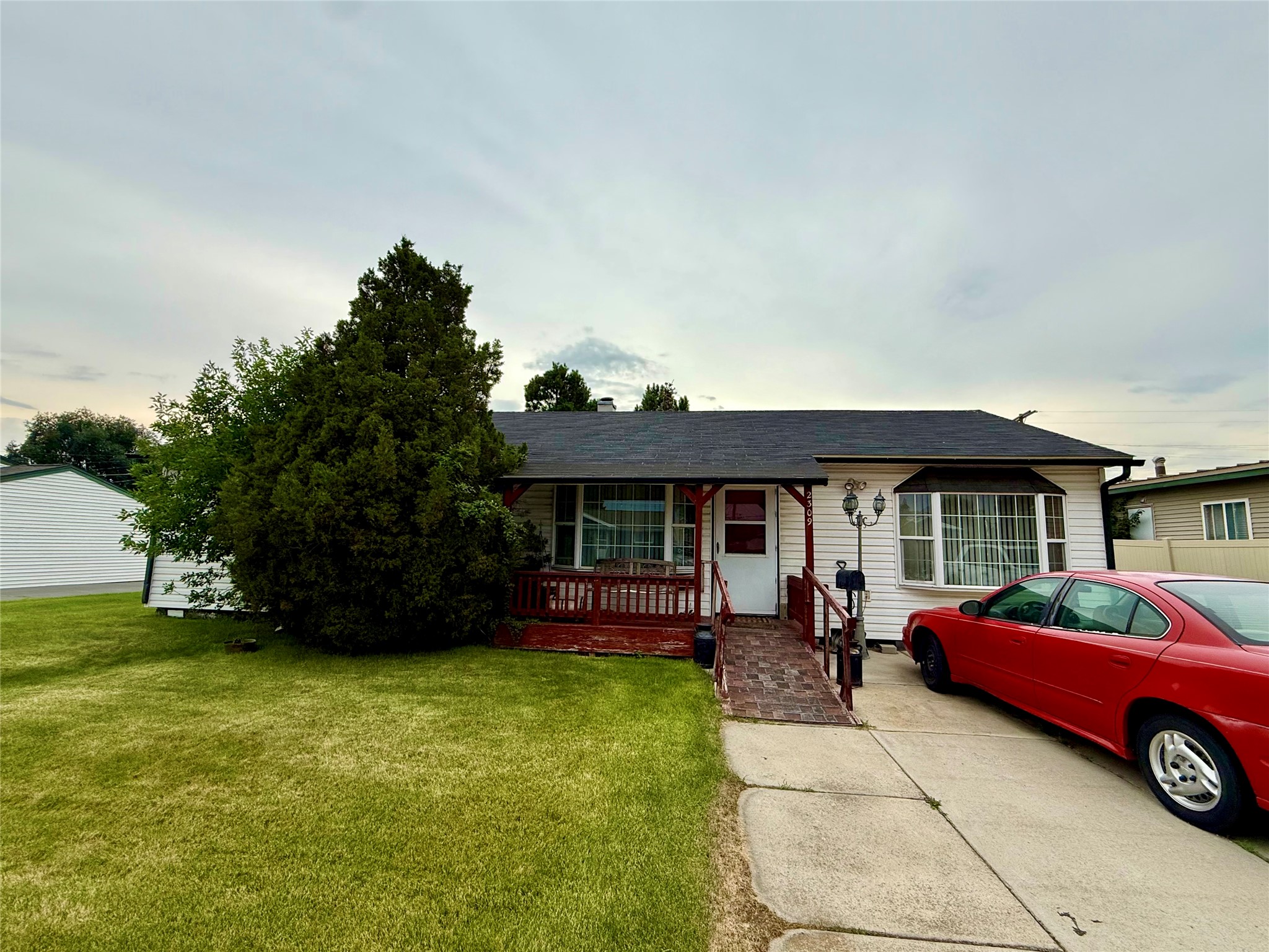 2309 Ottawa Street Property Photo 1