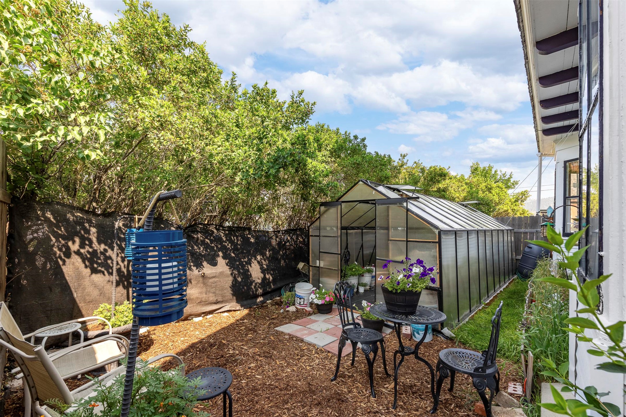321 W 6th Street Property Photo 42