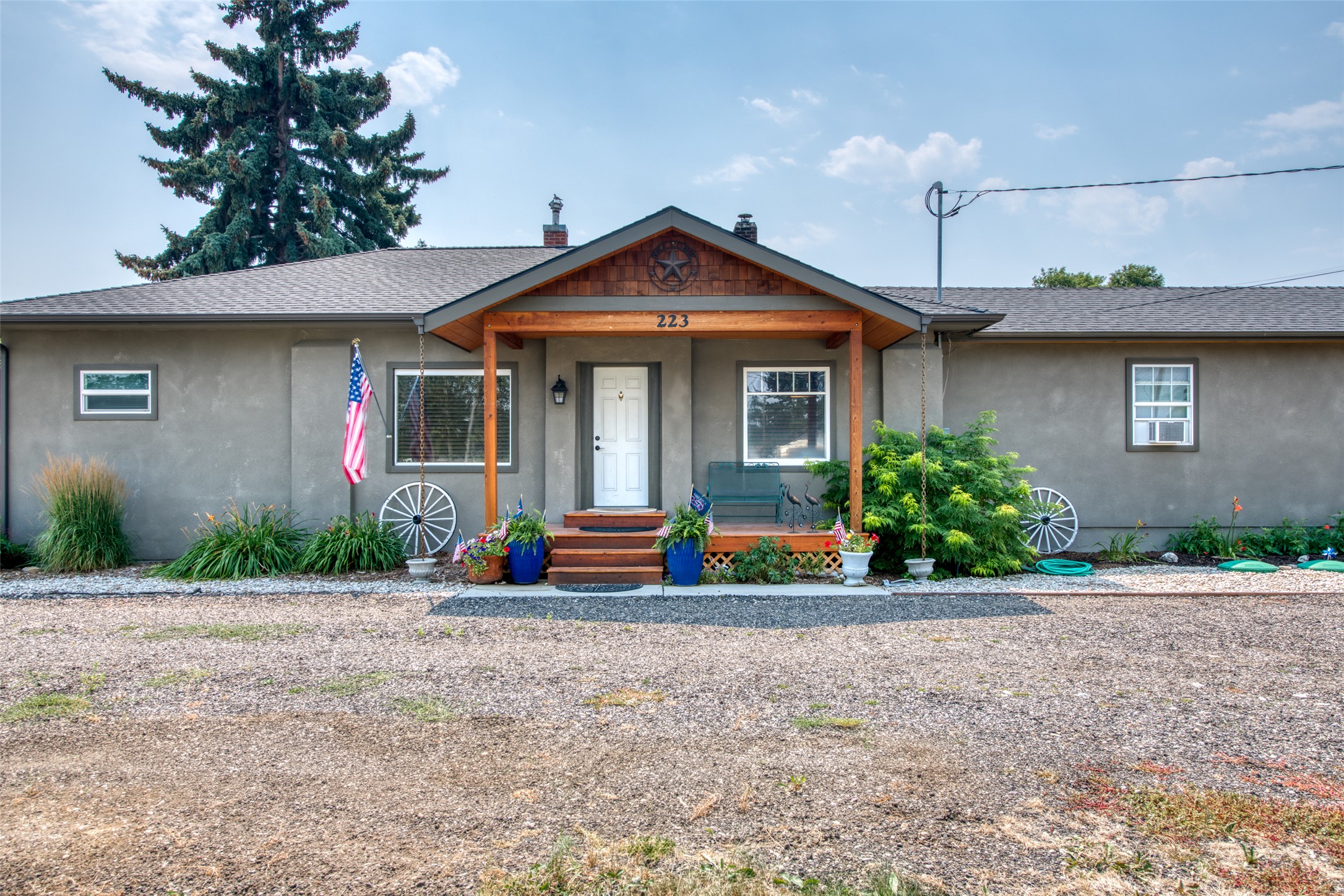 223 E Ravalli Street Property Photo 3