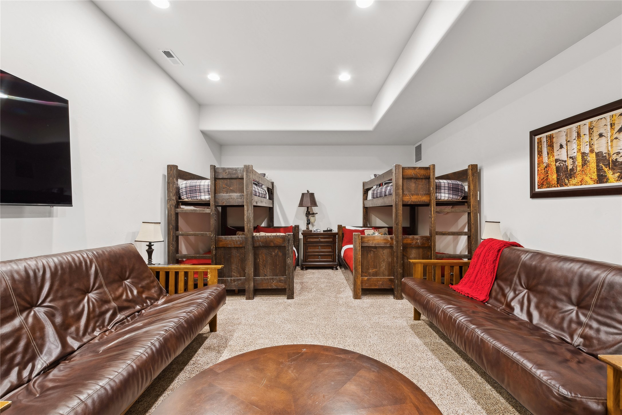 111 Slopeside Drive 7 Property Photo 16