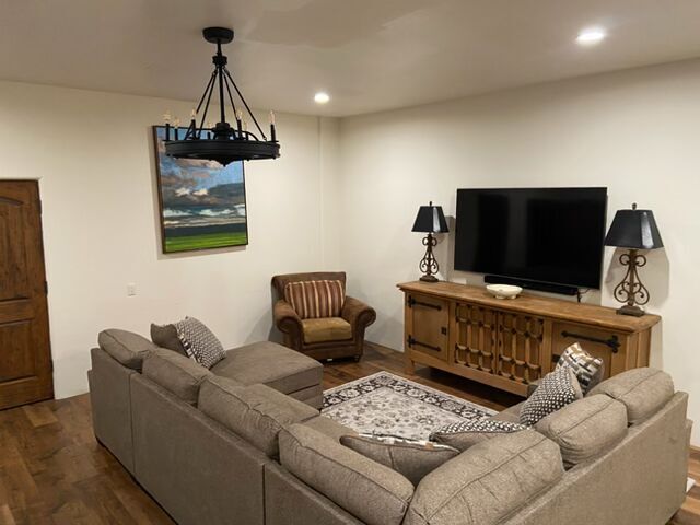 117 Slopeside Drive 8 Property Photo 30