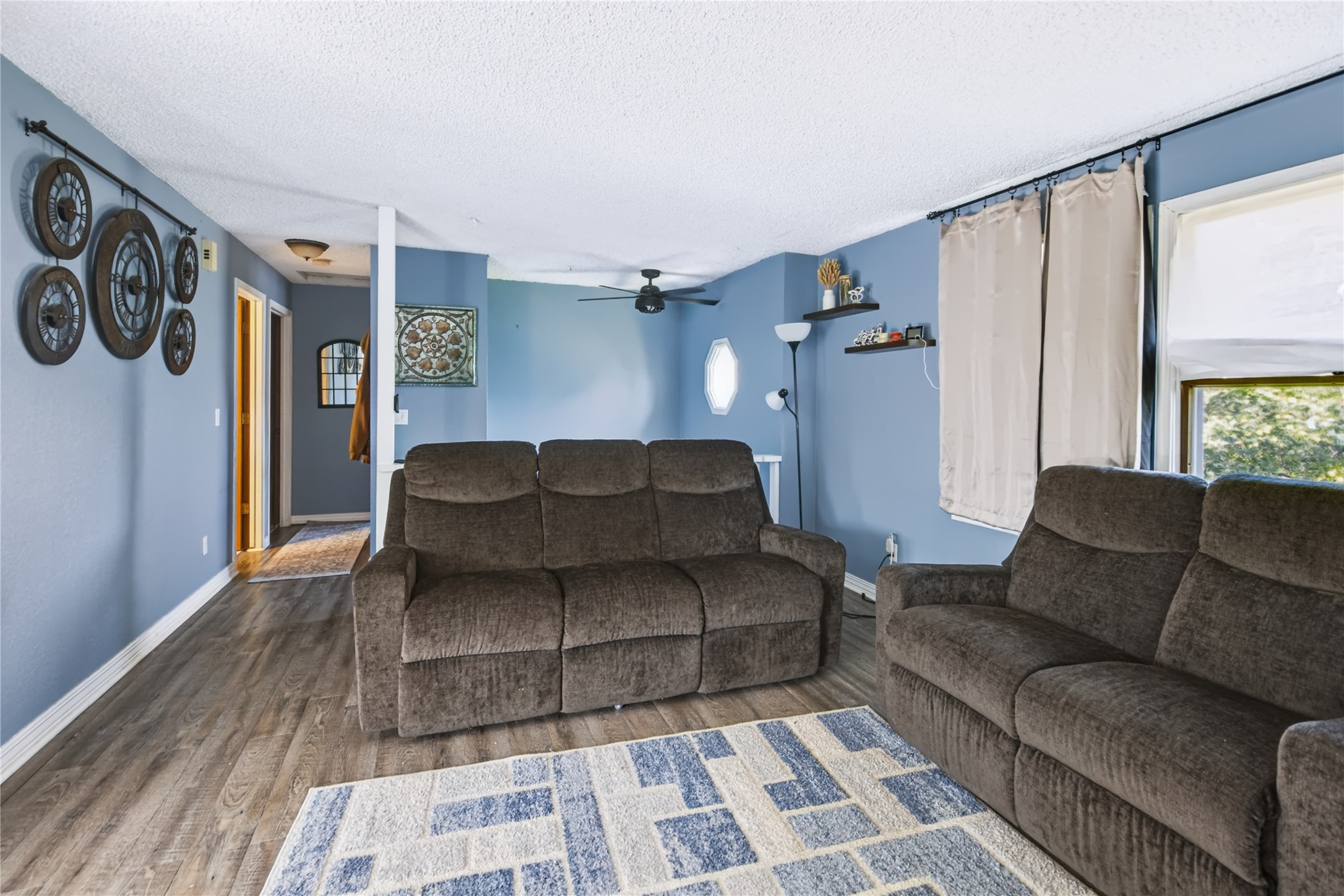 509 E Lewis Street Property Photo 9