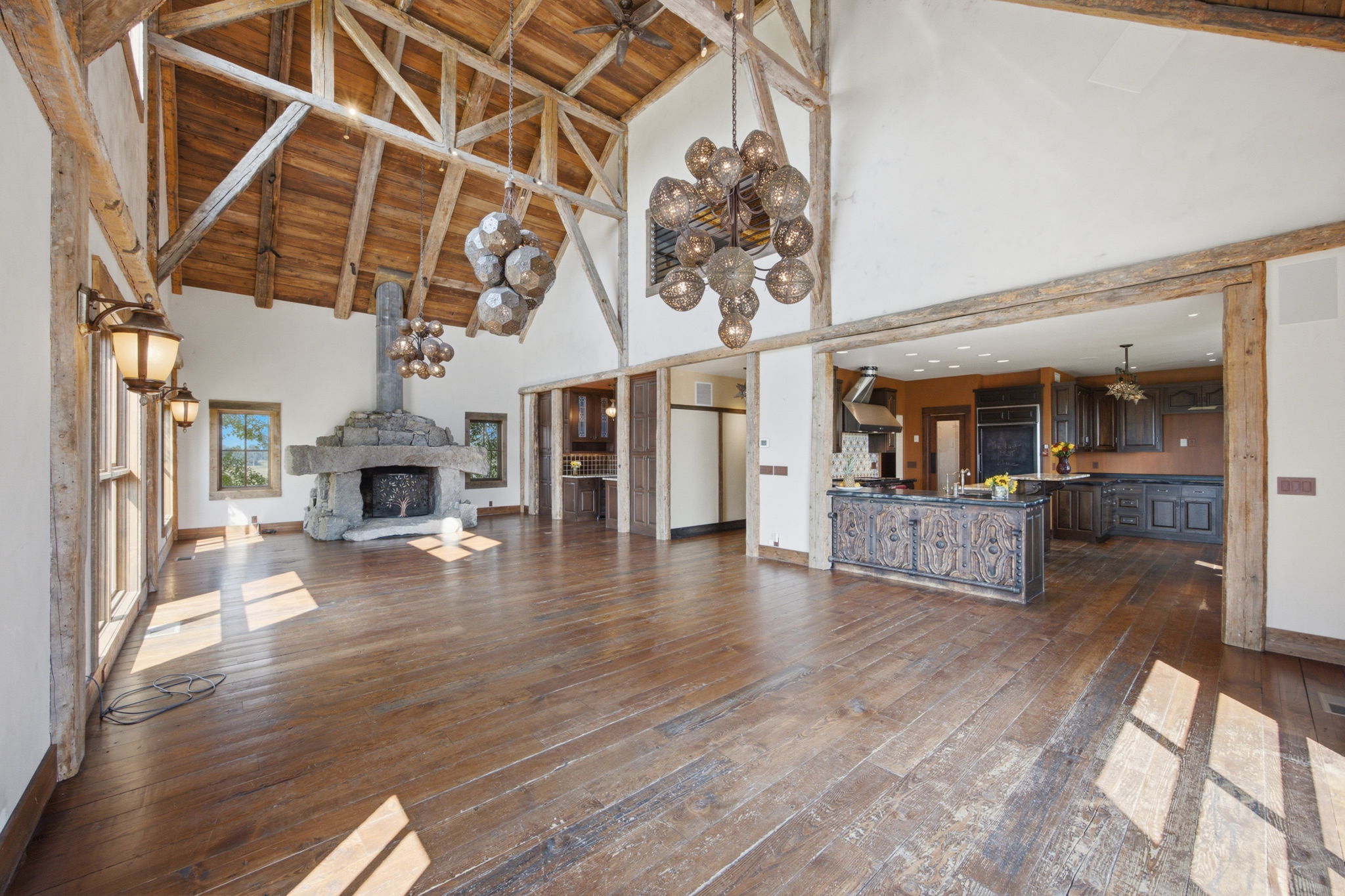 500 Lovers Lane Property Photo 7