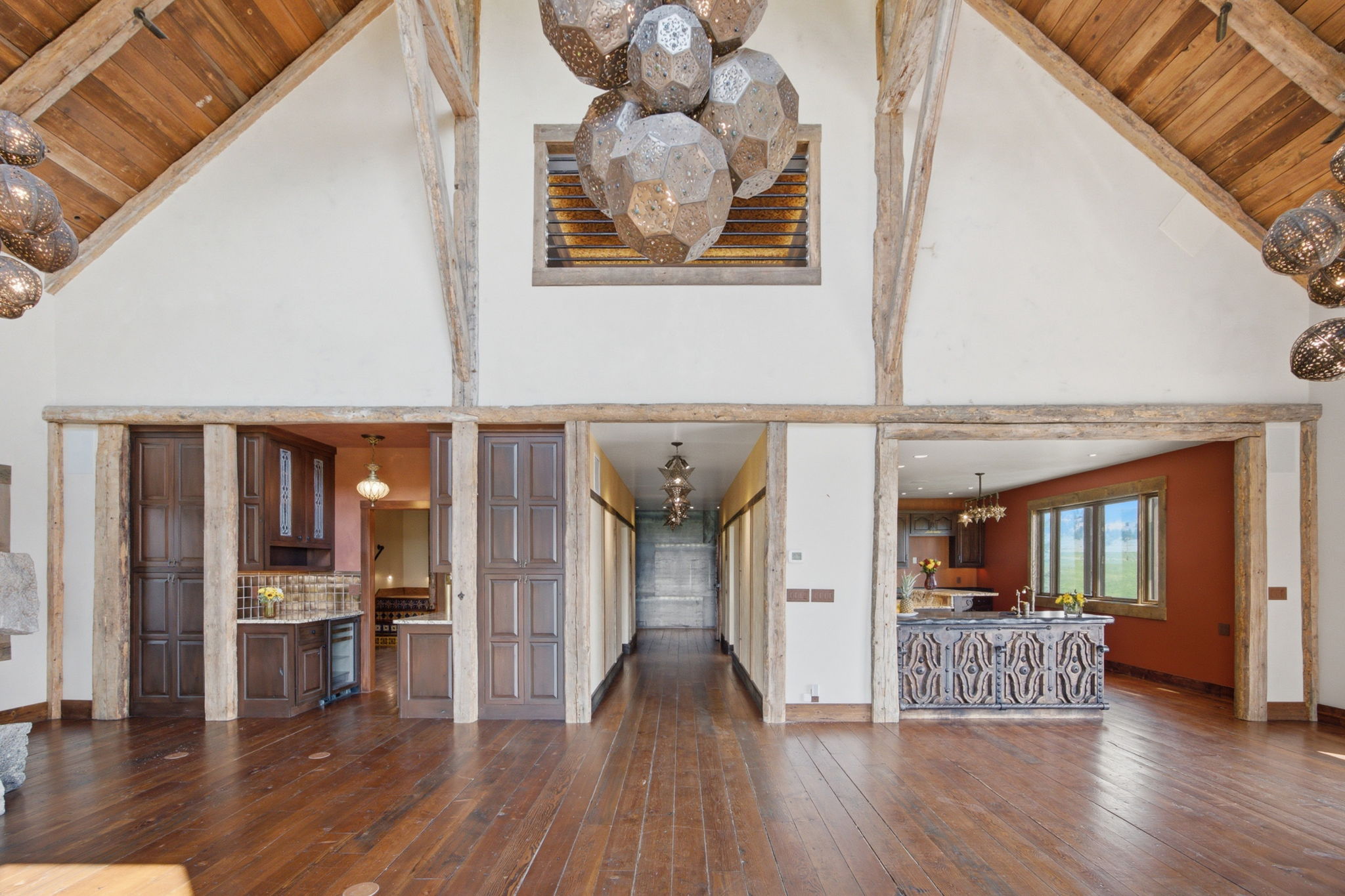 500 Lovers Lane Property Photo 8