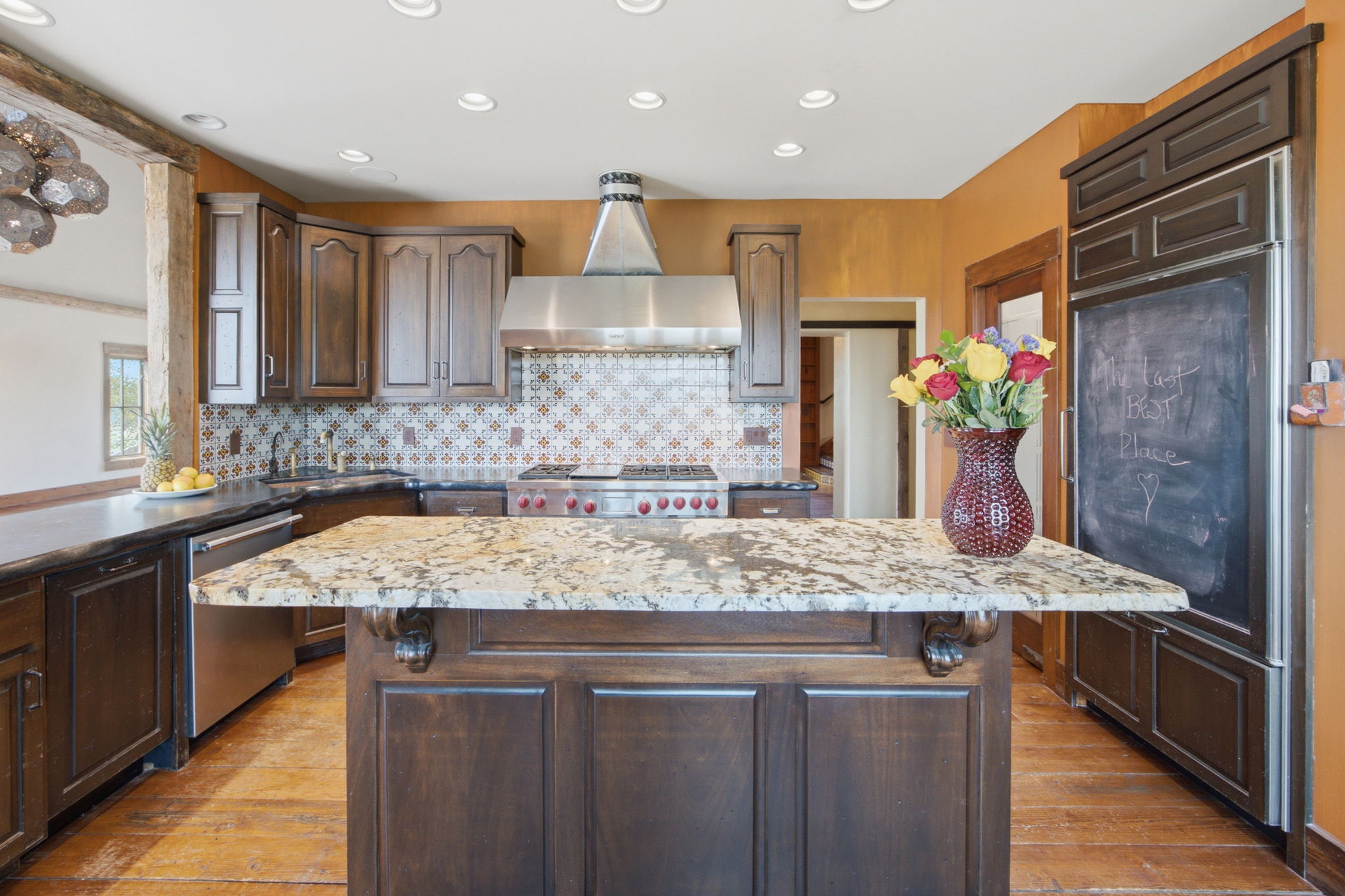 500 Lovers Lane Property Photo 18