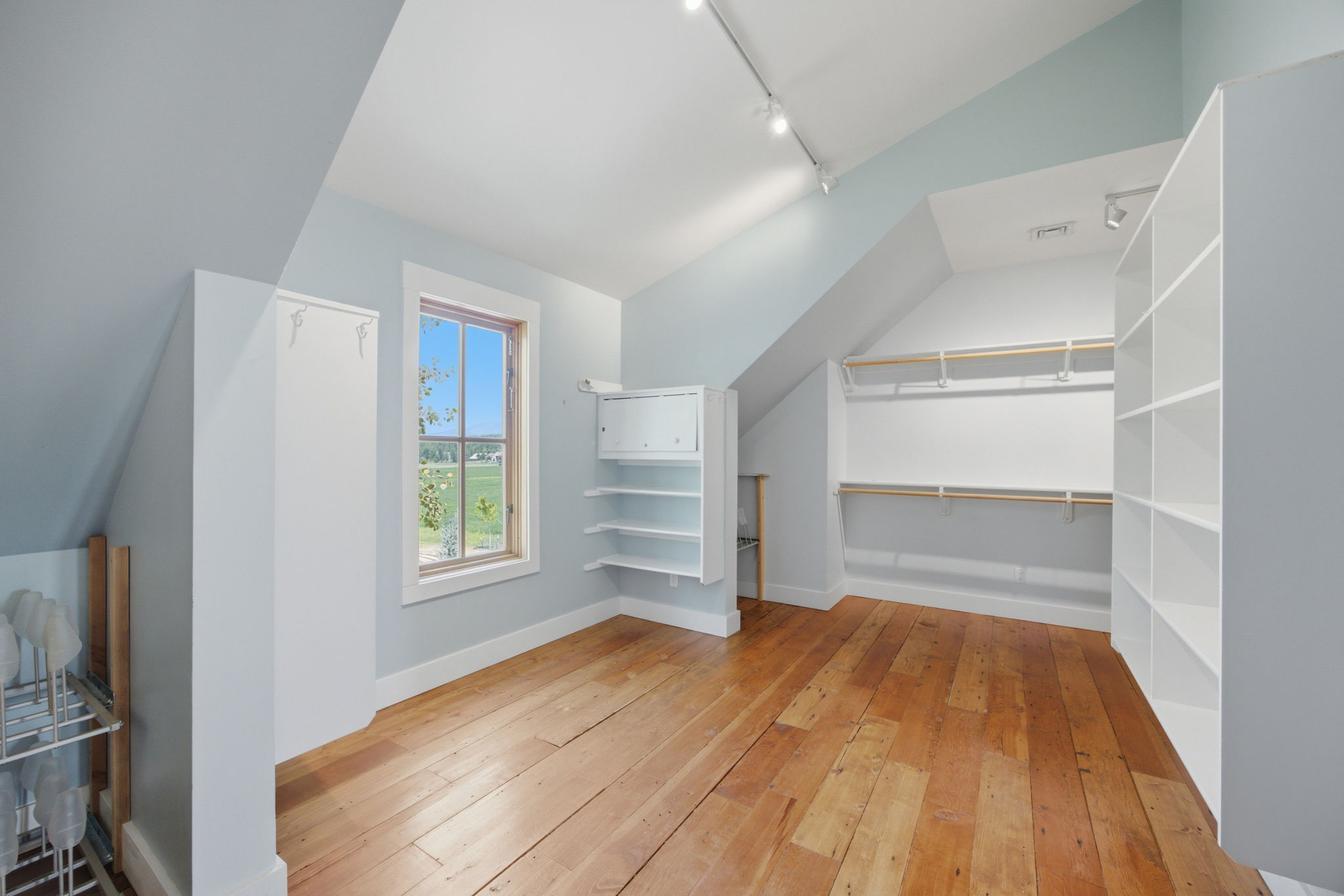 500 Lovers Lane Property Photo 24