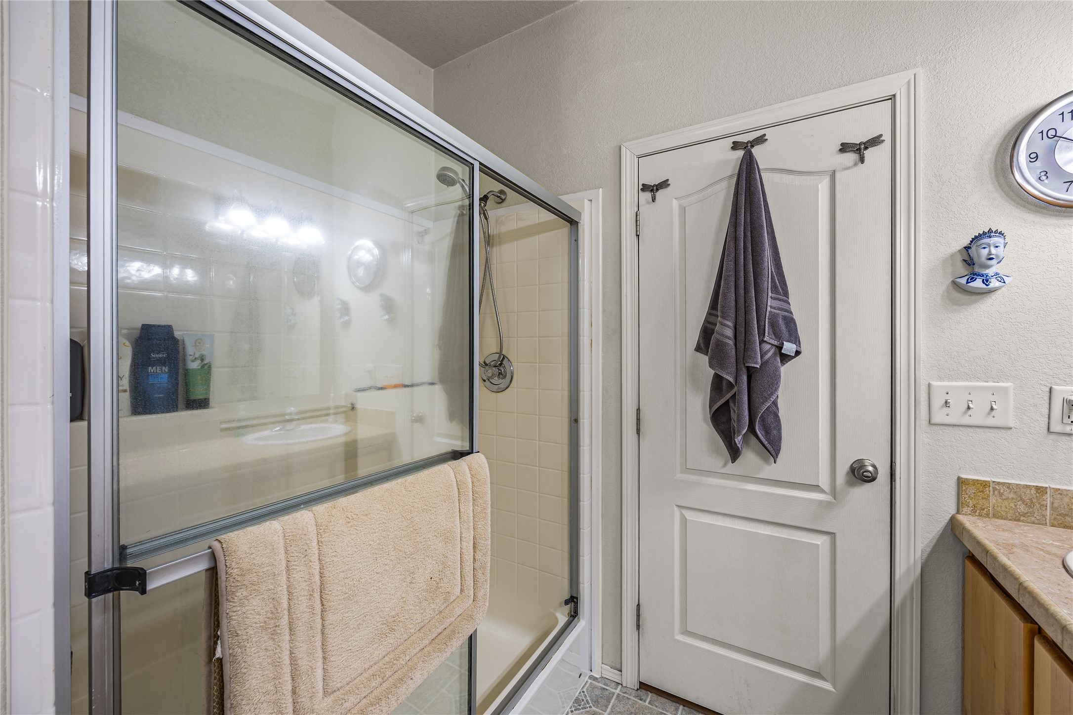 5122 Hoblitt Lane N Property Photo 11