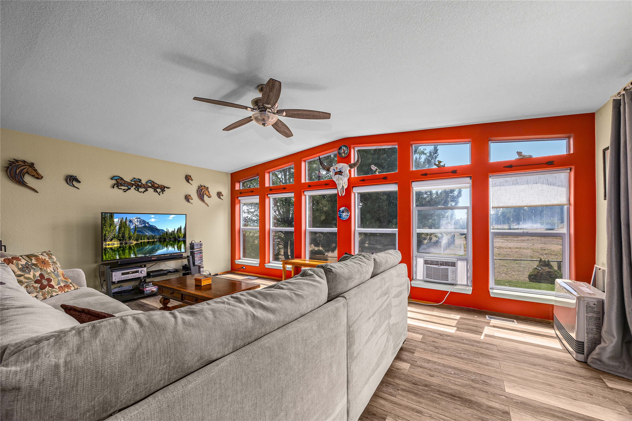 5122 Hoblitt Lane N Property Photo 17