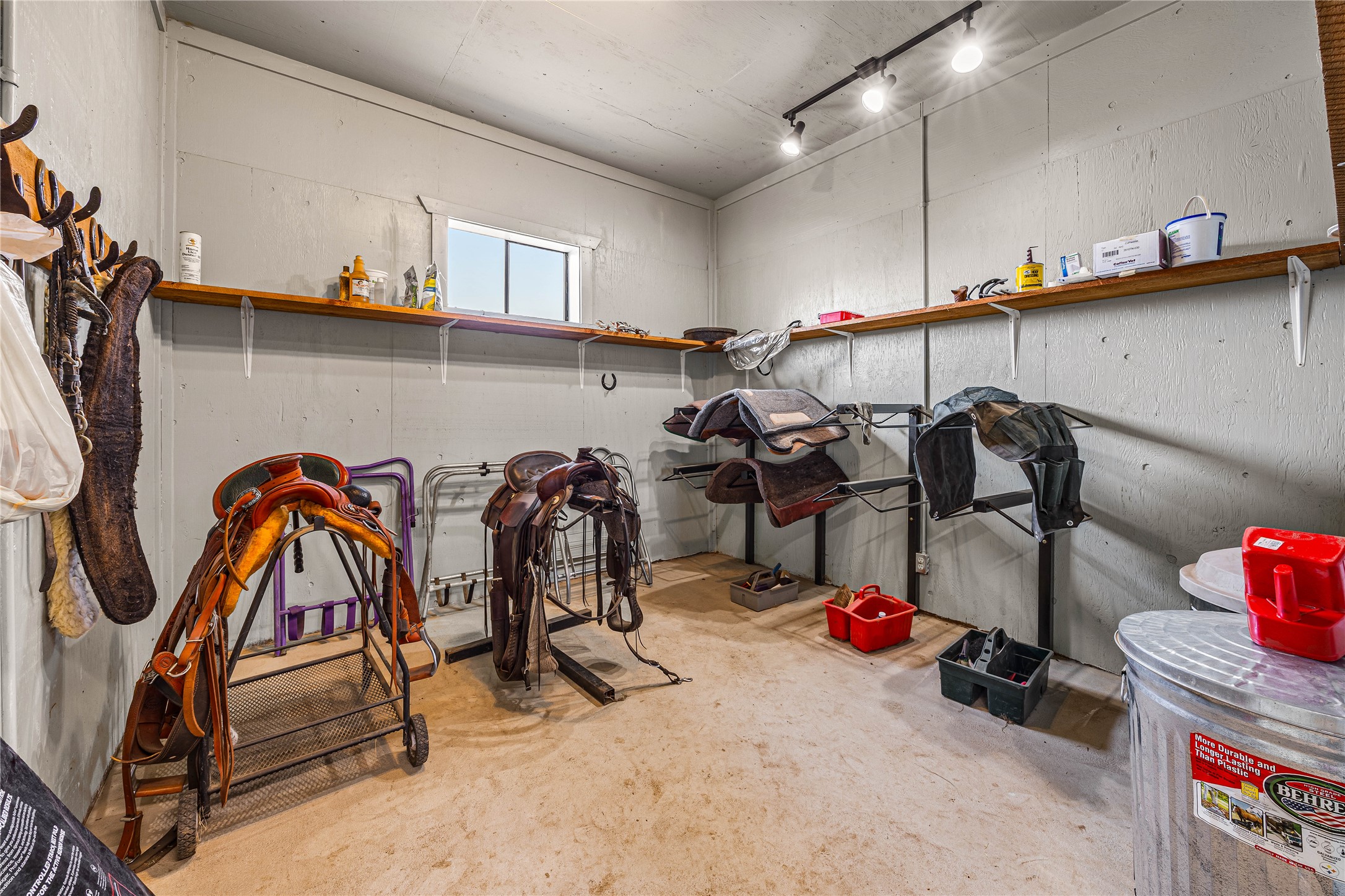 5122 Hoblitt Lane N Property Photo 34